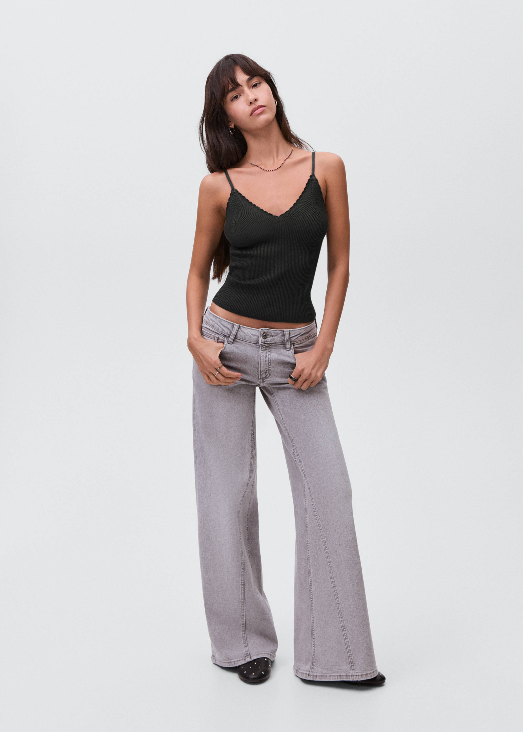 Топ из трикотажа с волнистым дизайном - Общий план