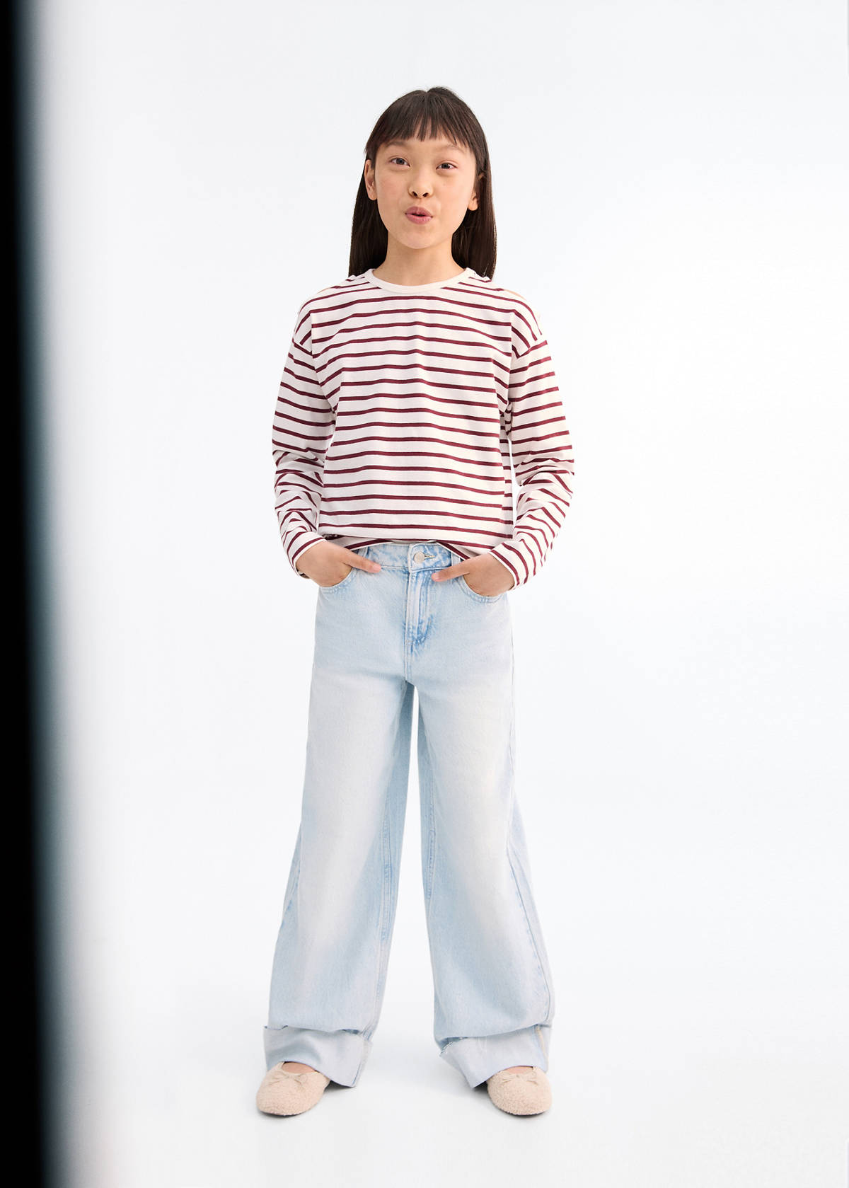 Striped t-shirt with cut-out — Maroon