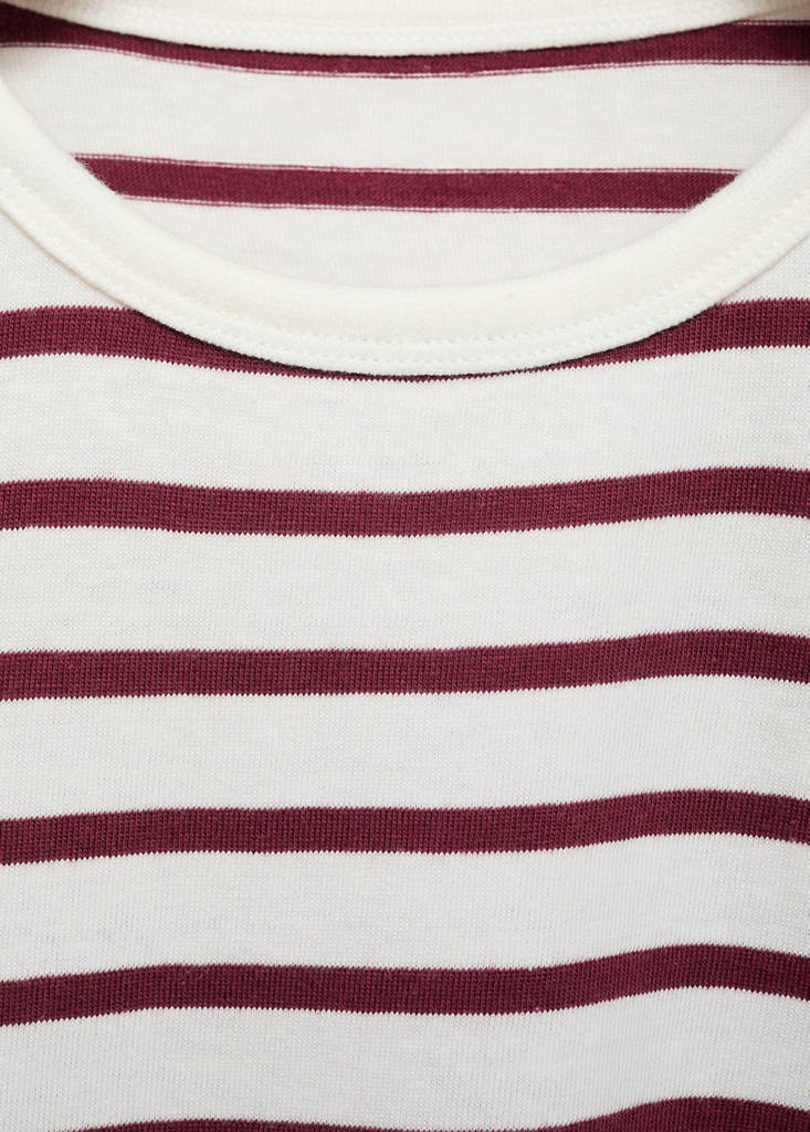 Striped t-shirt with cut-out — Maroon
