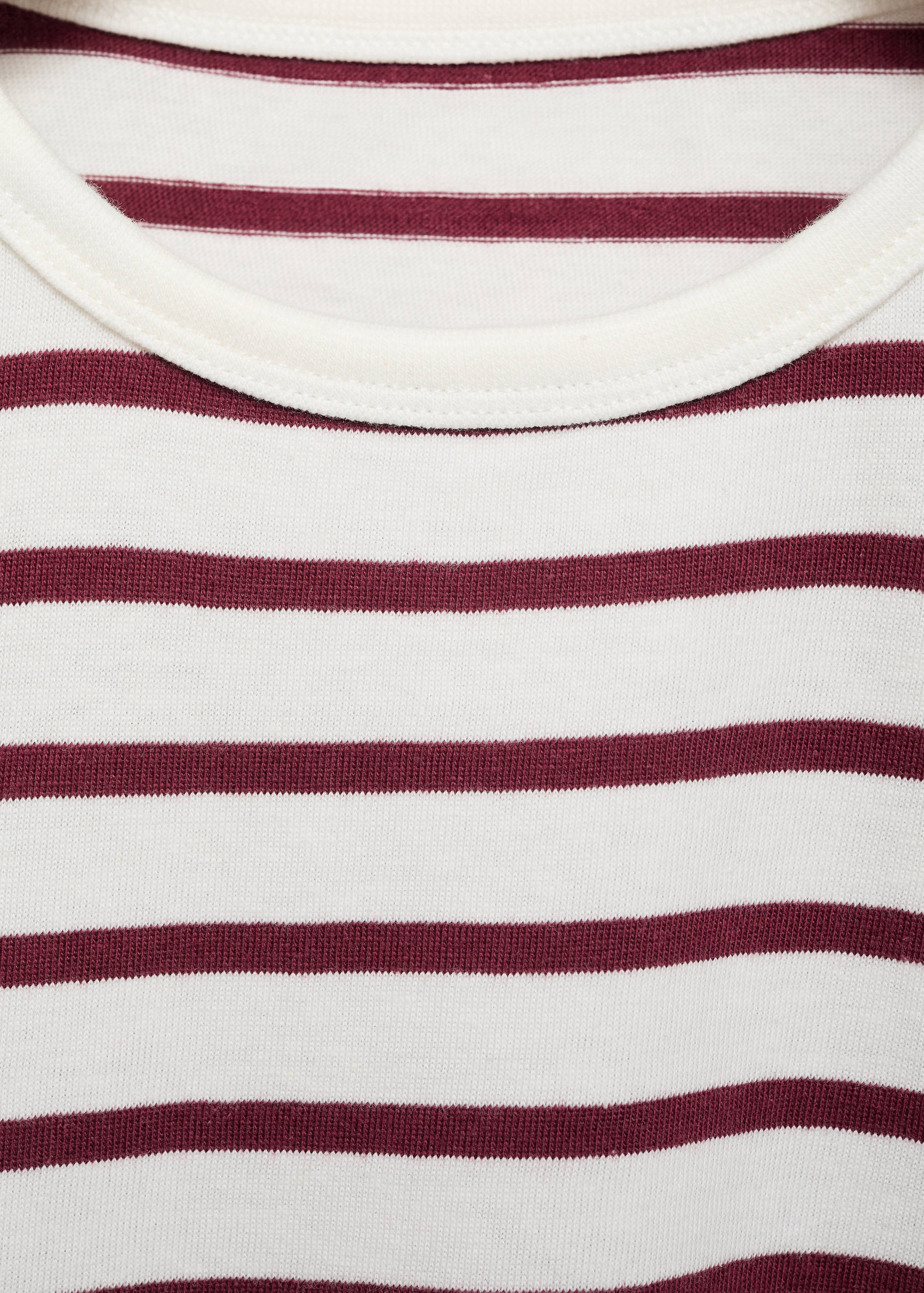 Striped t-shirt with cut-out - Details of the article 8