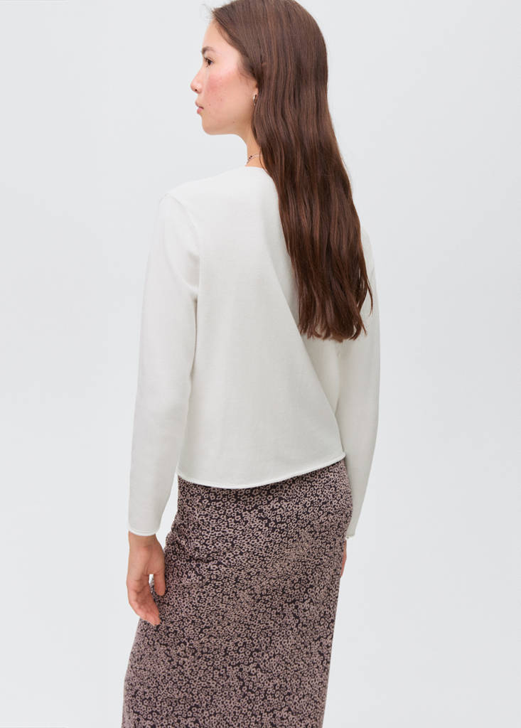 V-neck knit sweater — White