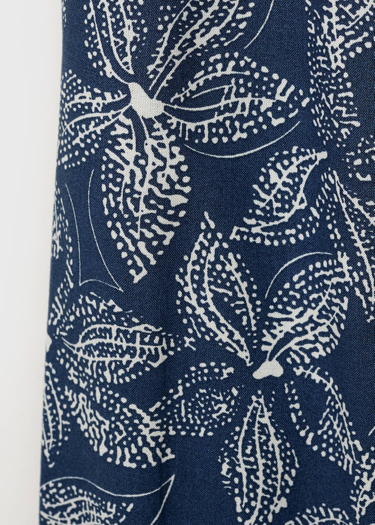 Flower print trousers — Navy