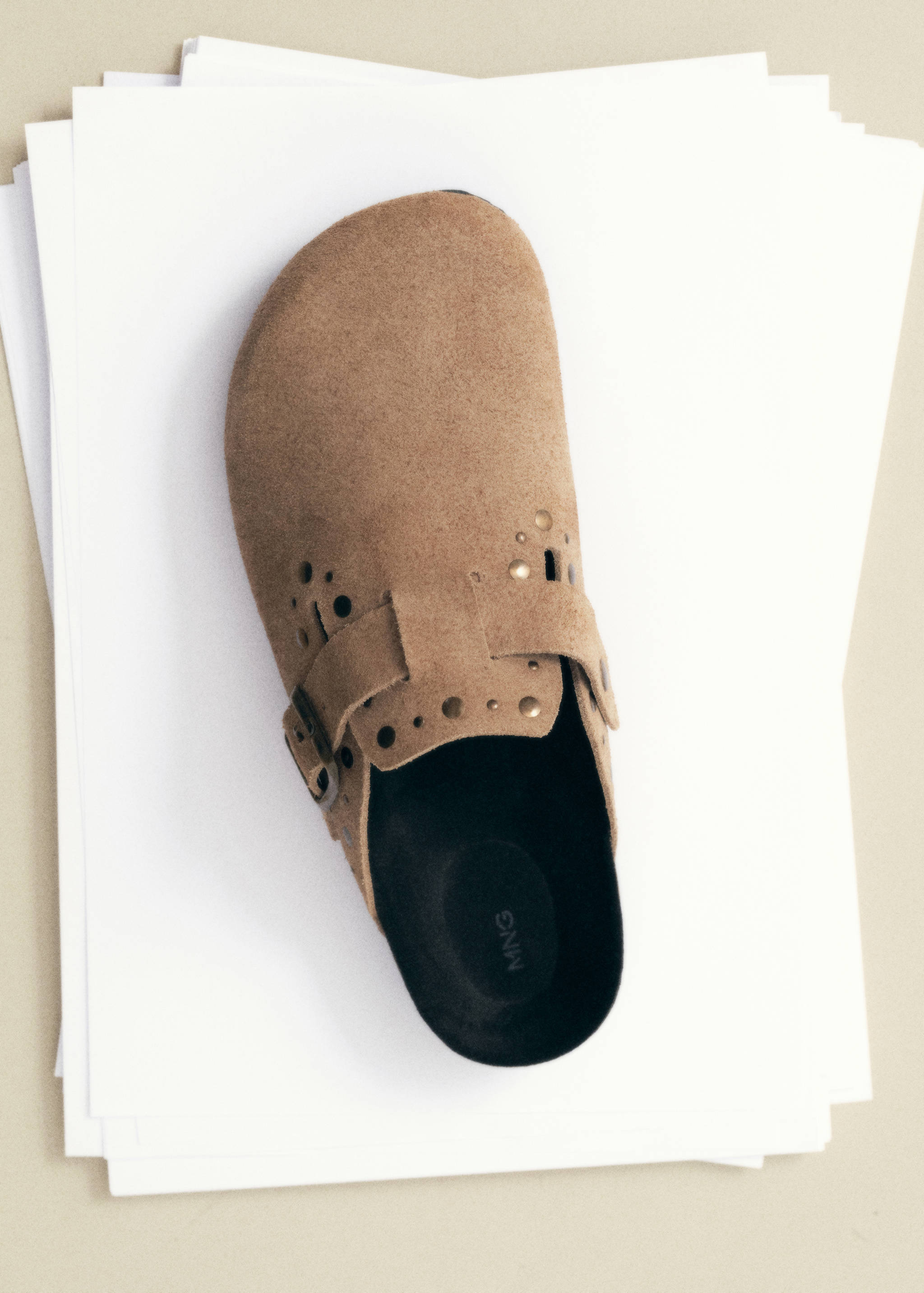 Studded leather clog - Details of the article 5