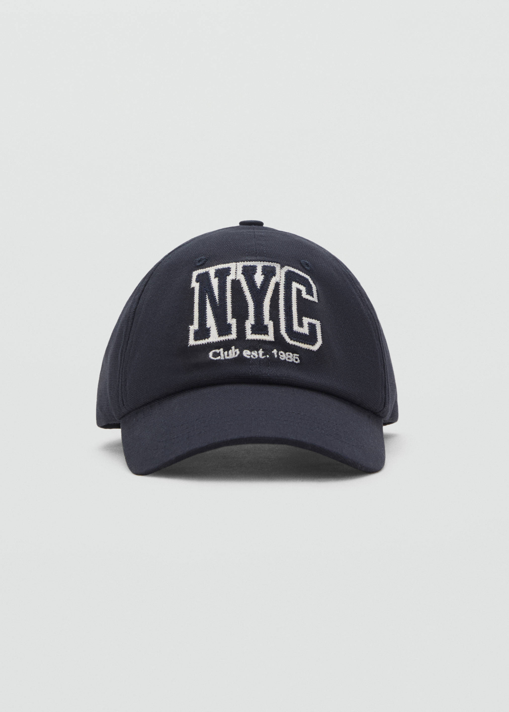 Cap with embroidered letter - Medium plane