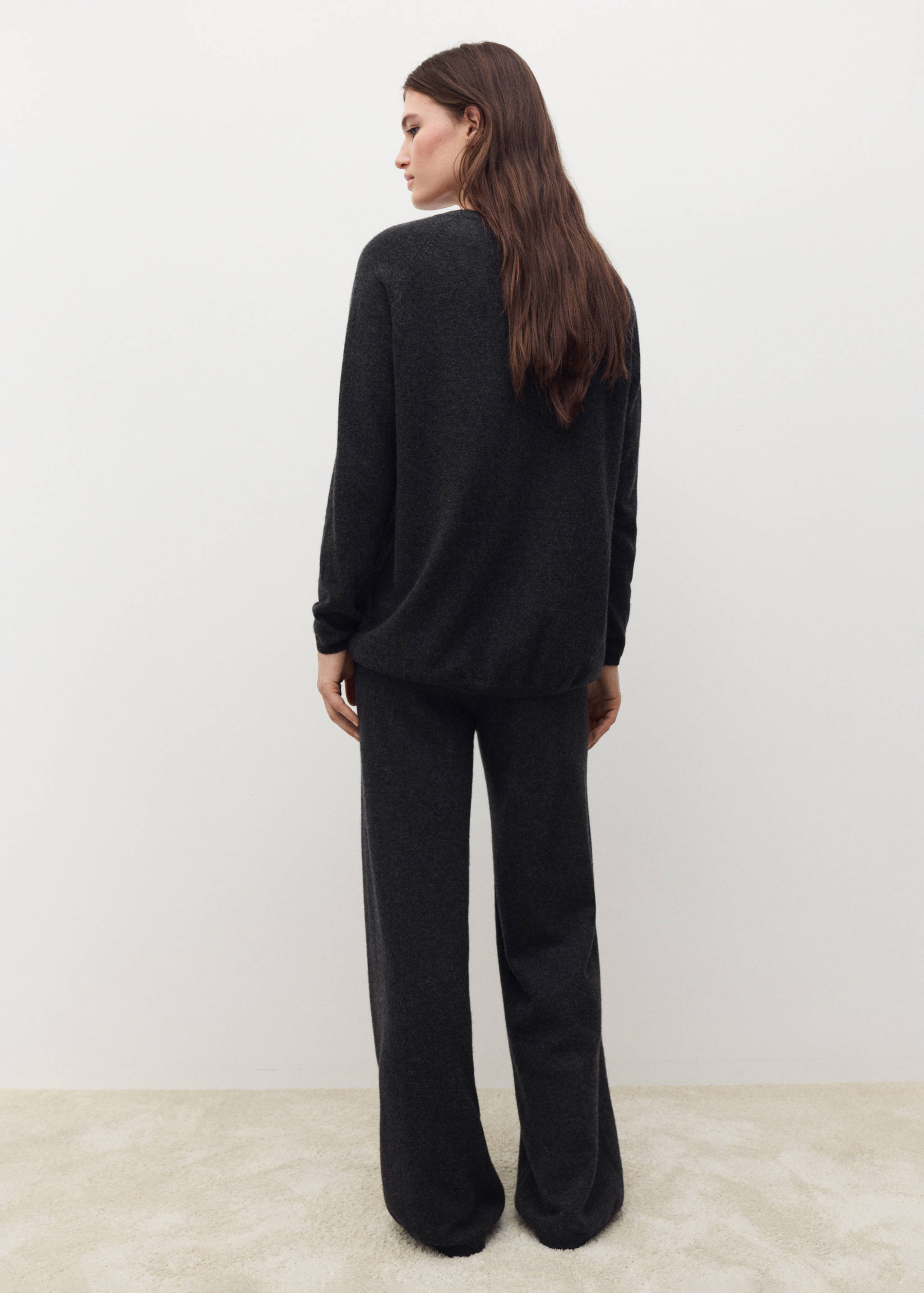 100% cashmere sweater - Reverse of the article