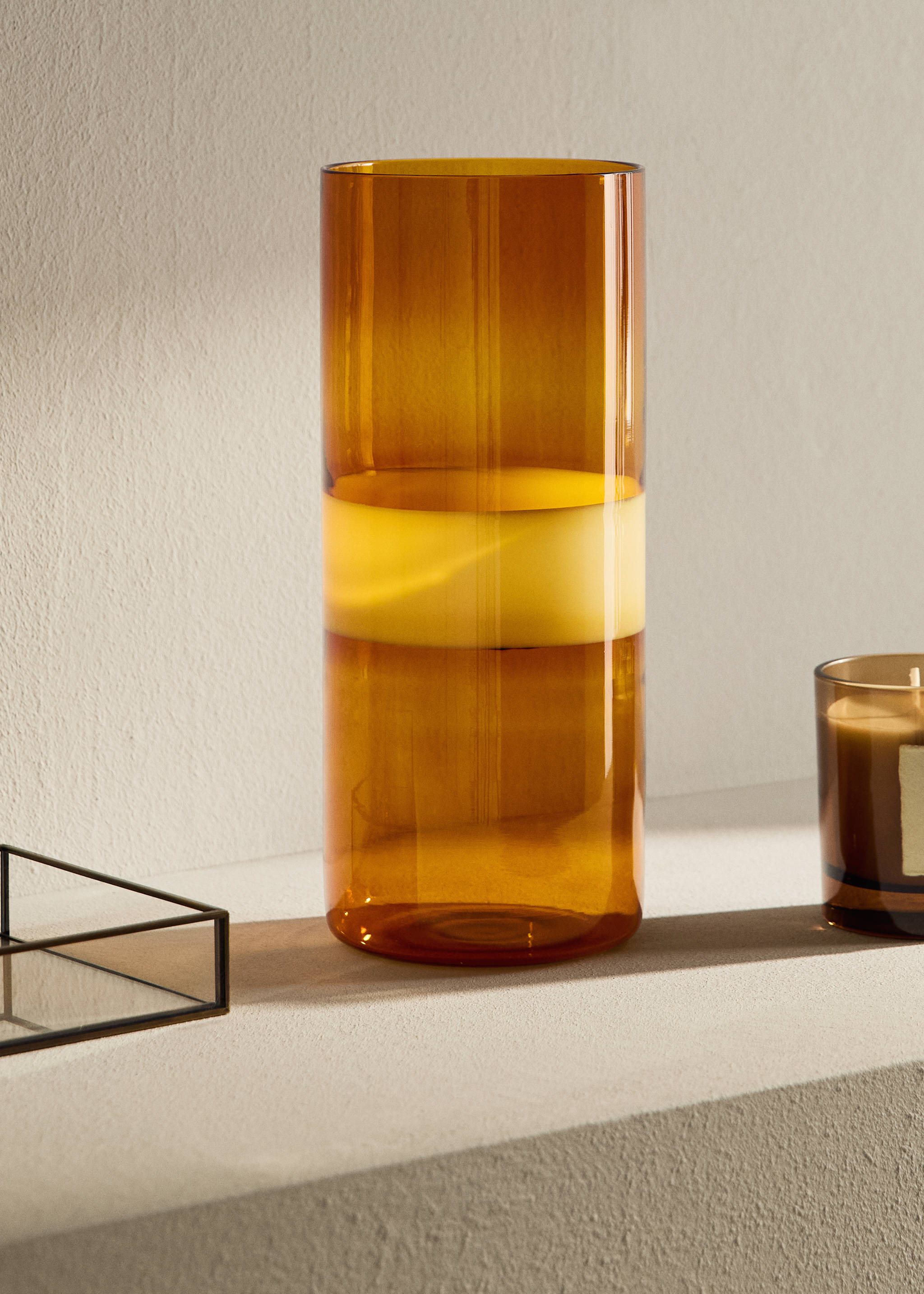 Borosilicate coloured glass vase - General plane