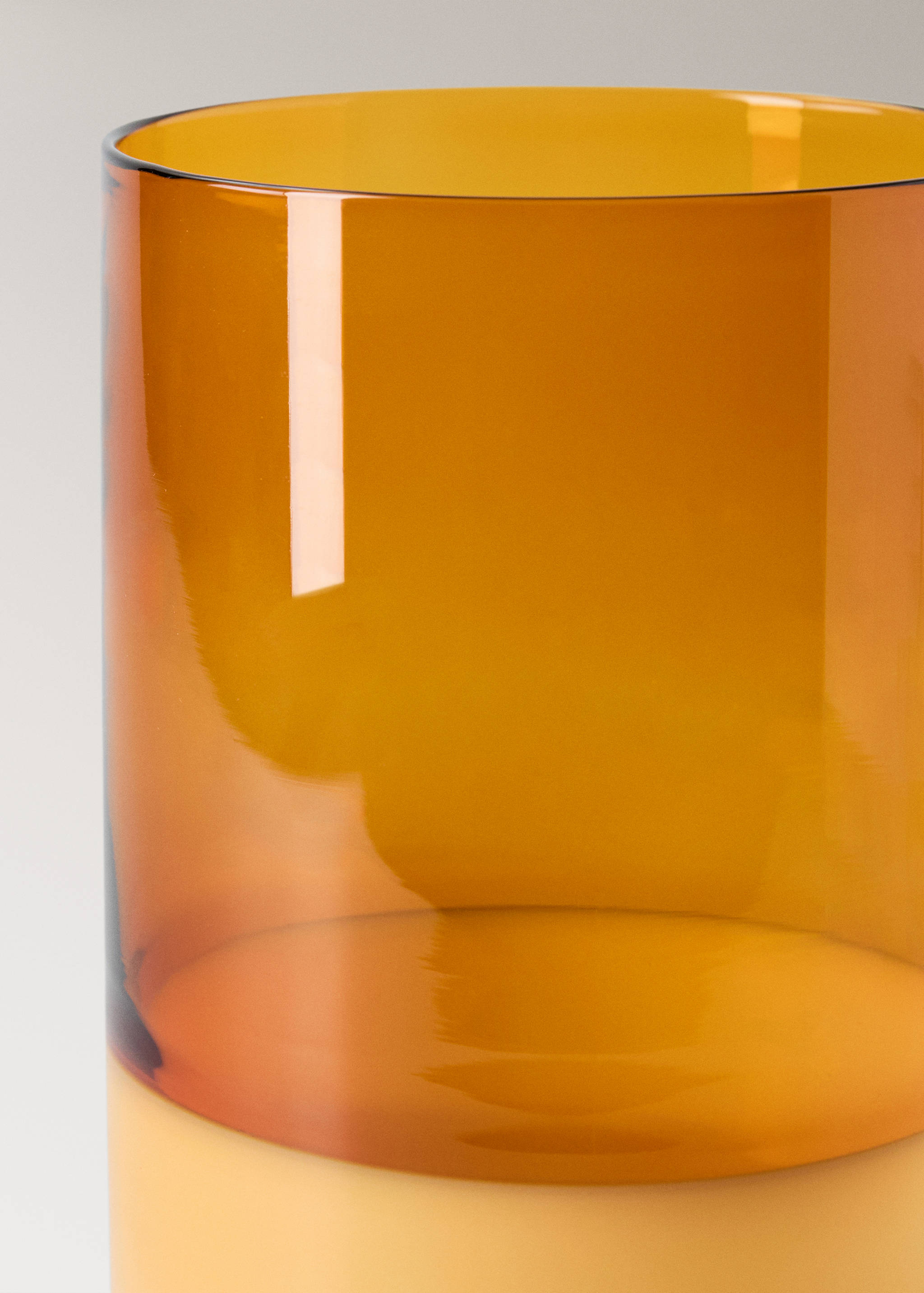 Borosilicate coloured glass vase - Details of the article 1