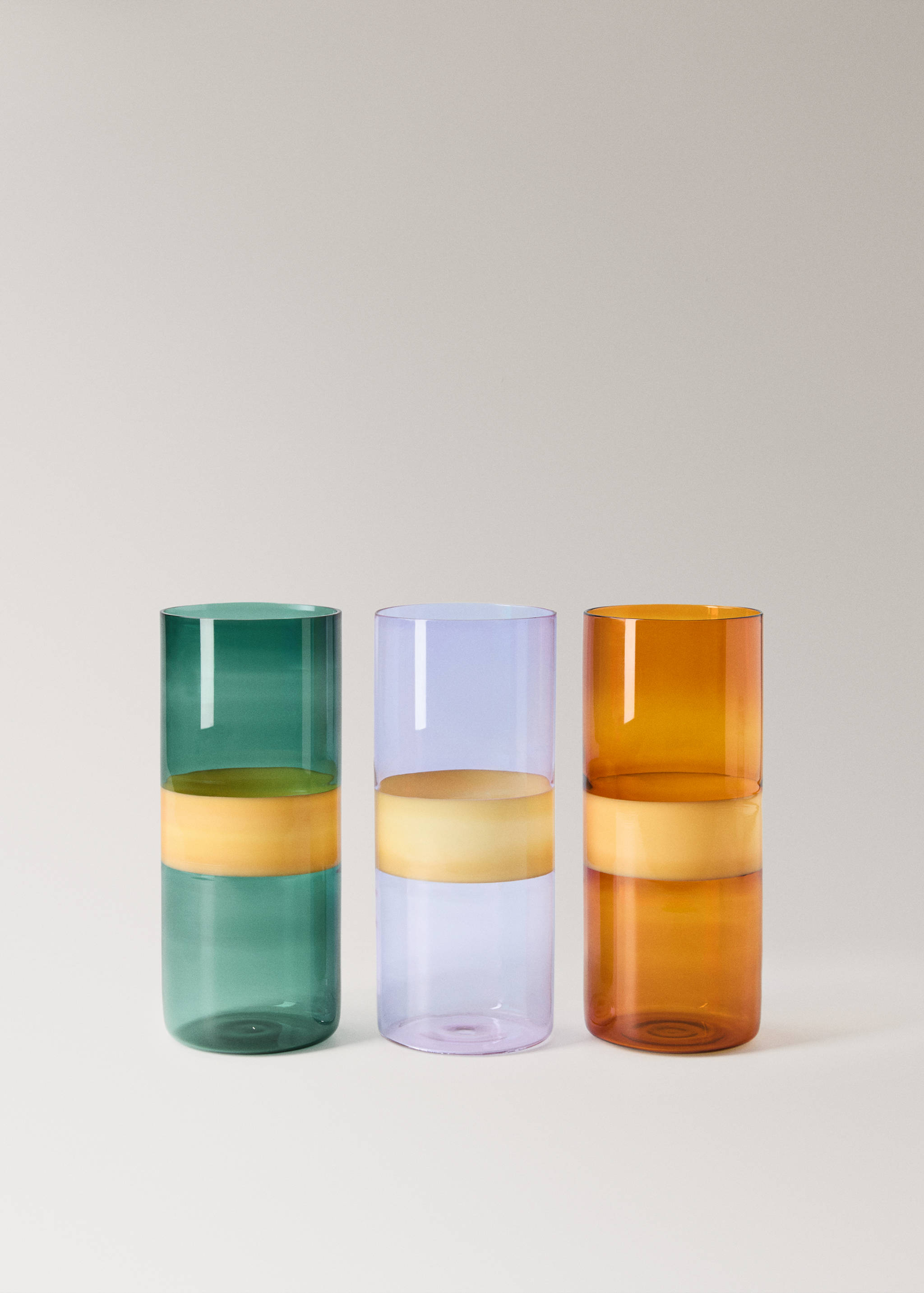 Borosilicate coloured glass vase - Details of the article 4