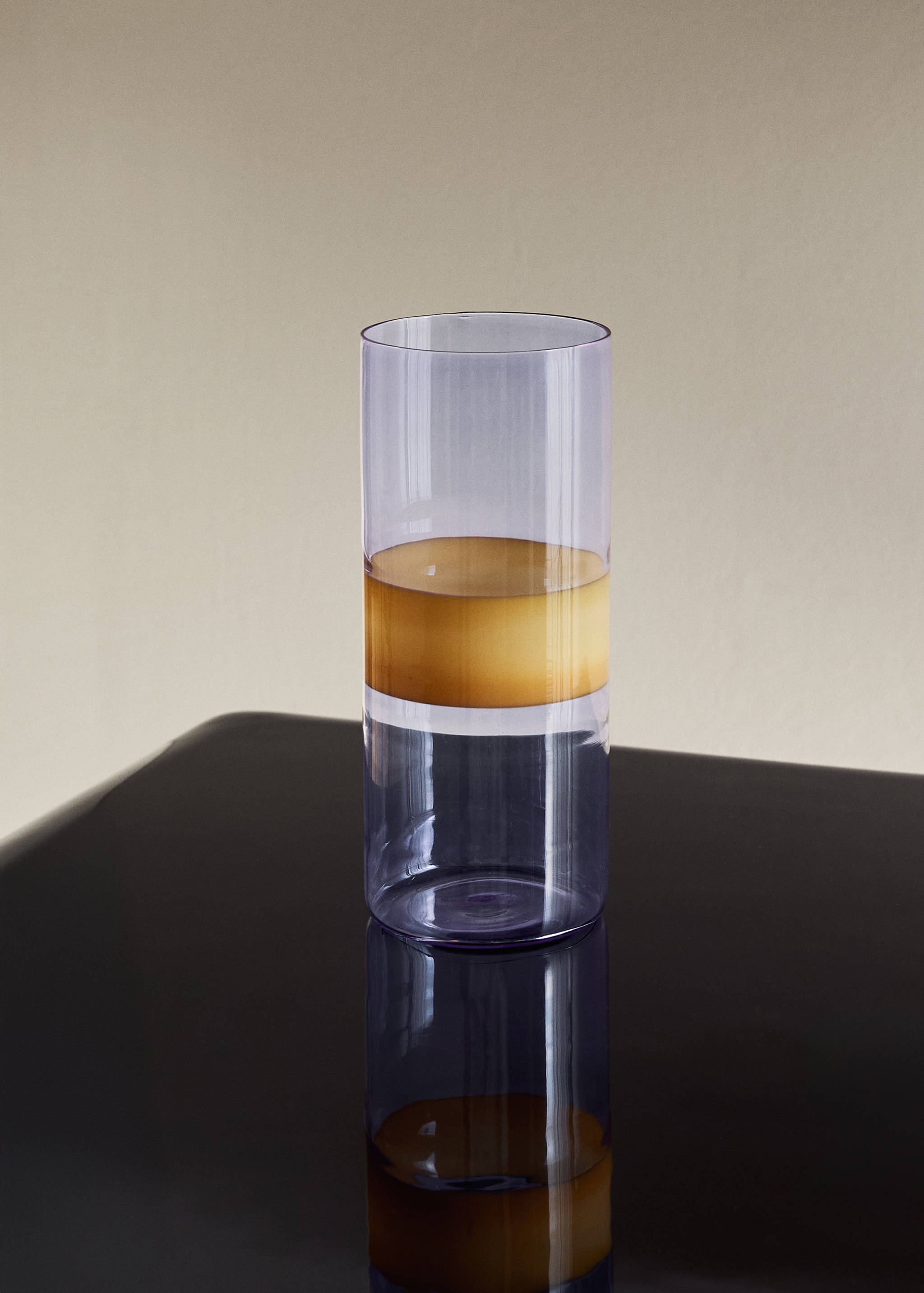 Borosilicate coloured glass vase - General plane