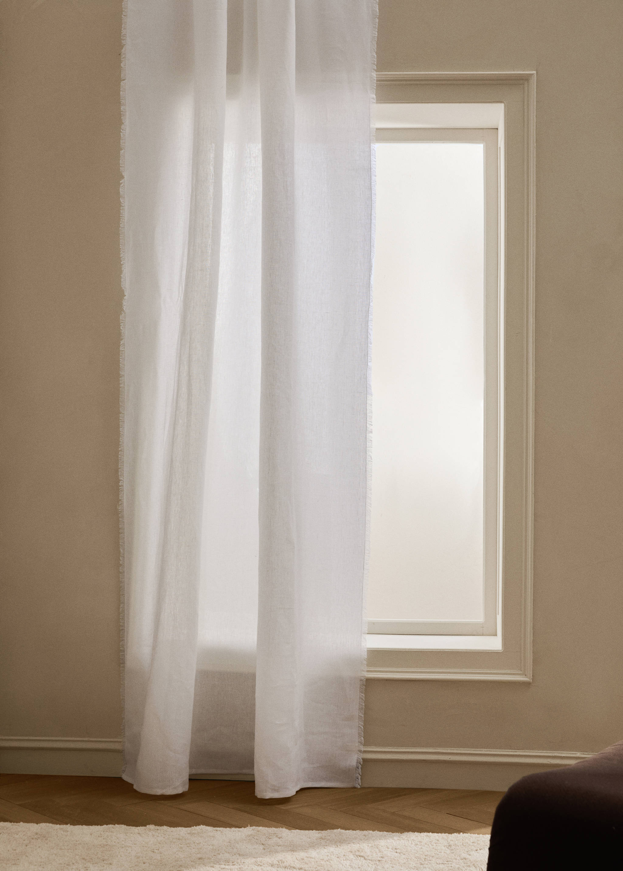 Linen curtain with frayed border, medium opacity - General plane