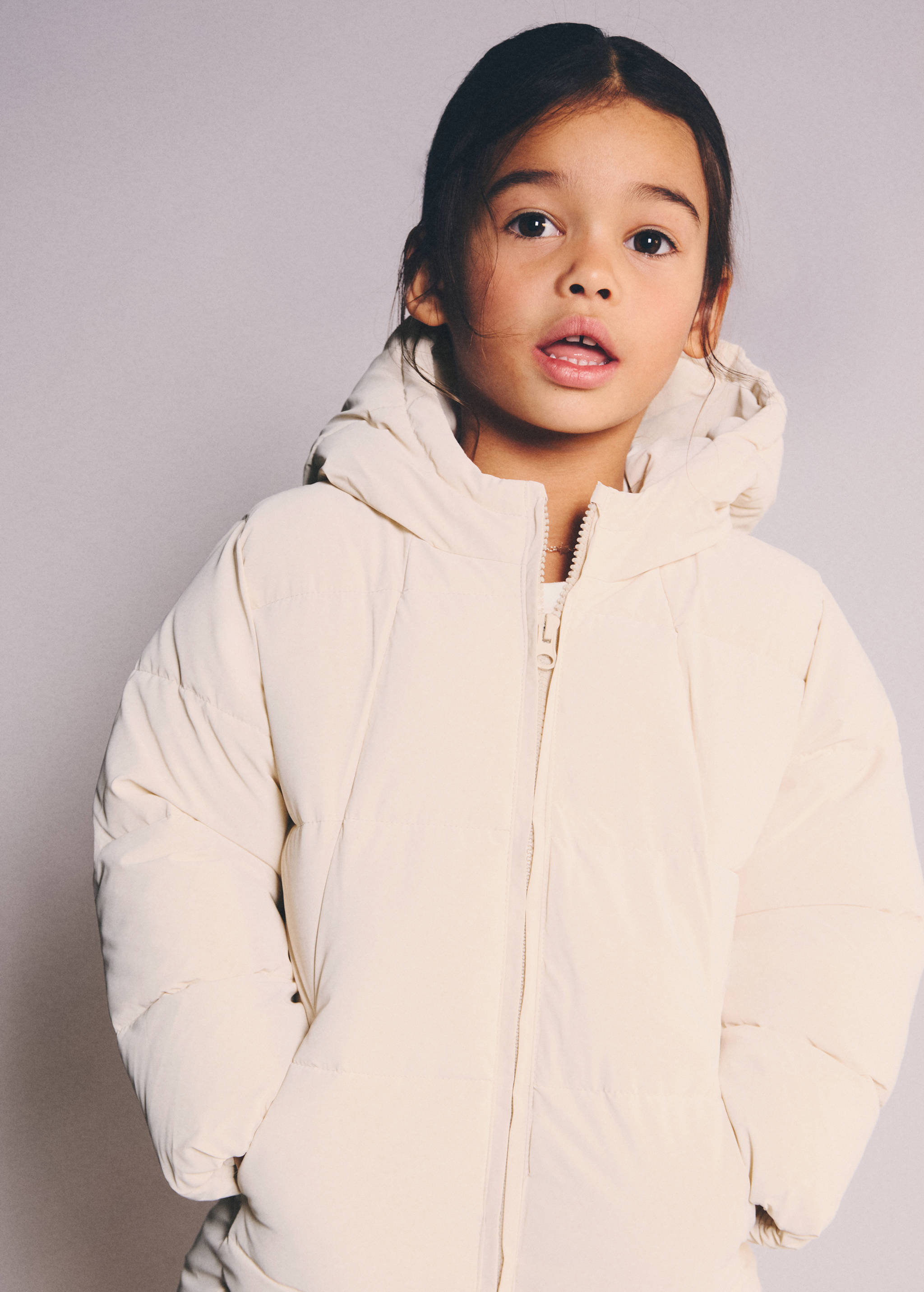 Anorak largo acolchado capucha - Plano medio