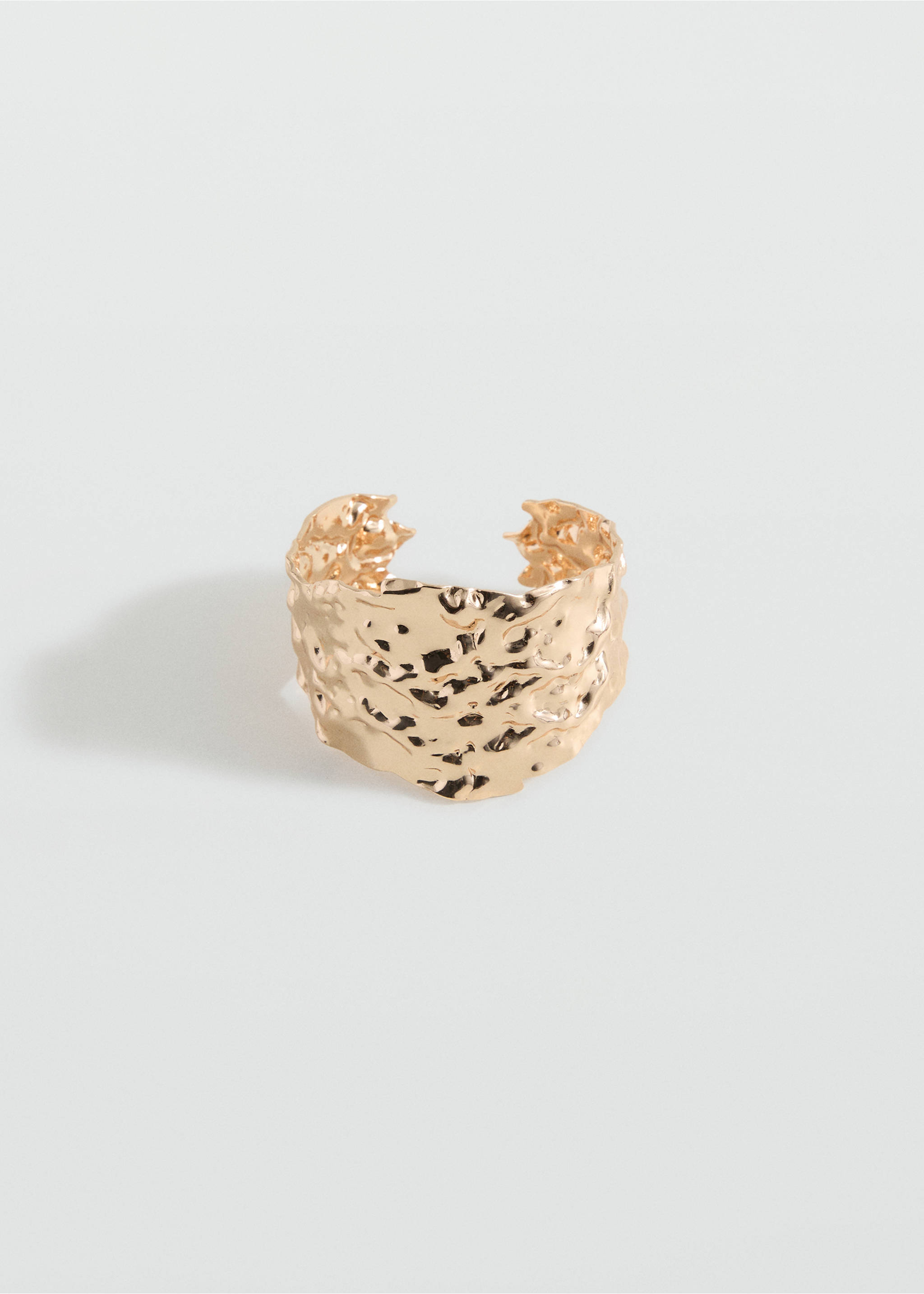 Rigid textured bracelet - Article without model, Gold. Ref: 17093804-00.