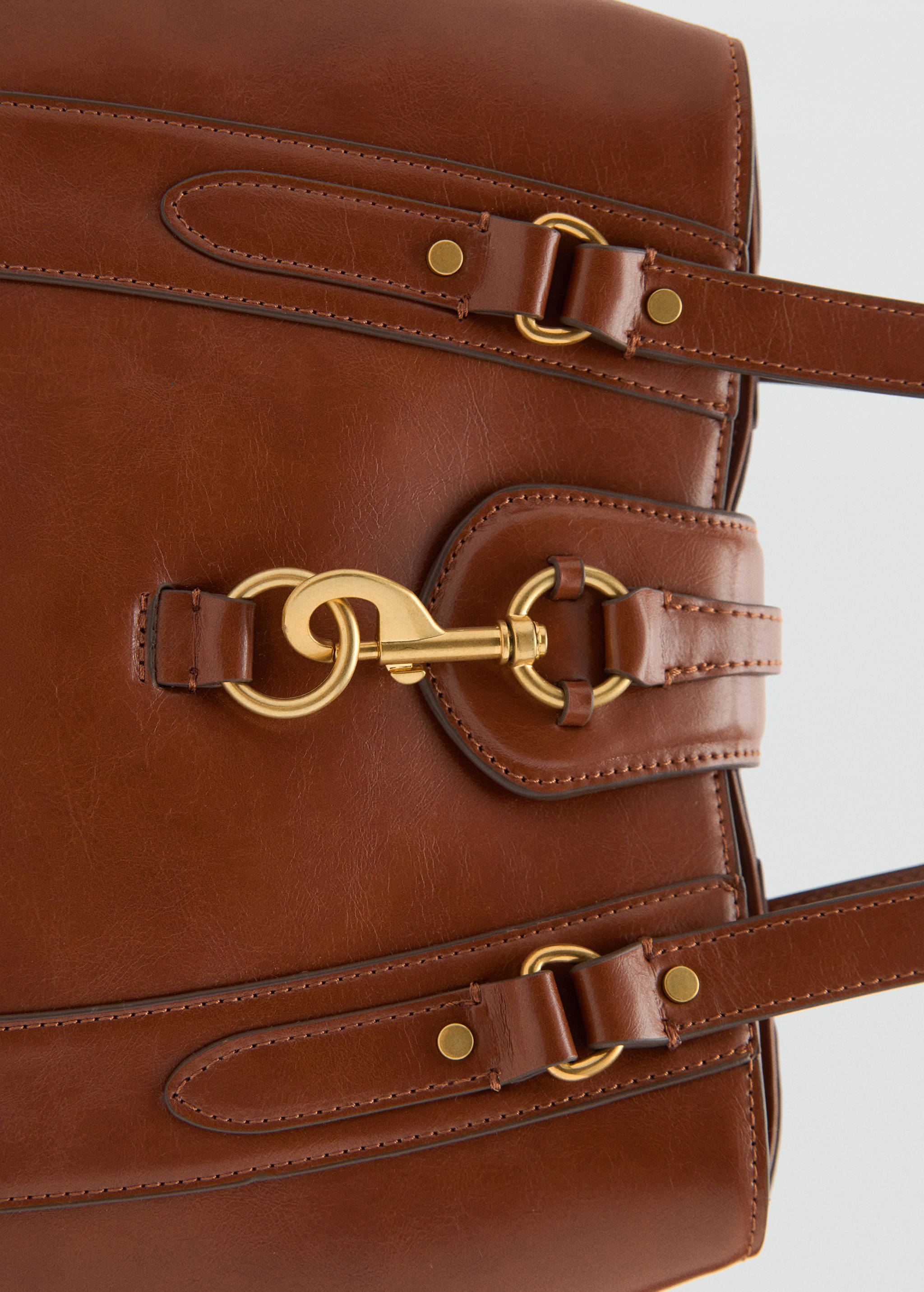 Large shoulder bag with hook fastener - Details of the article 2