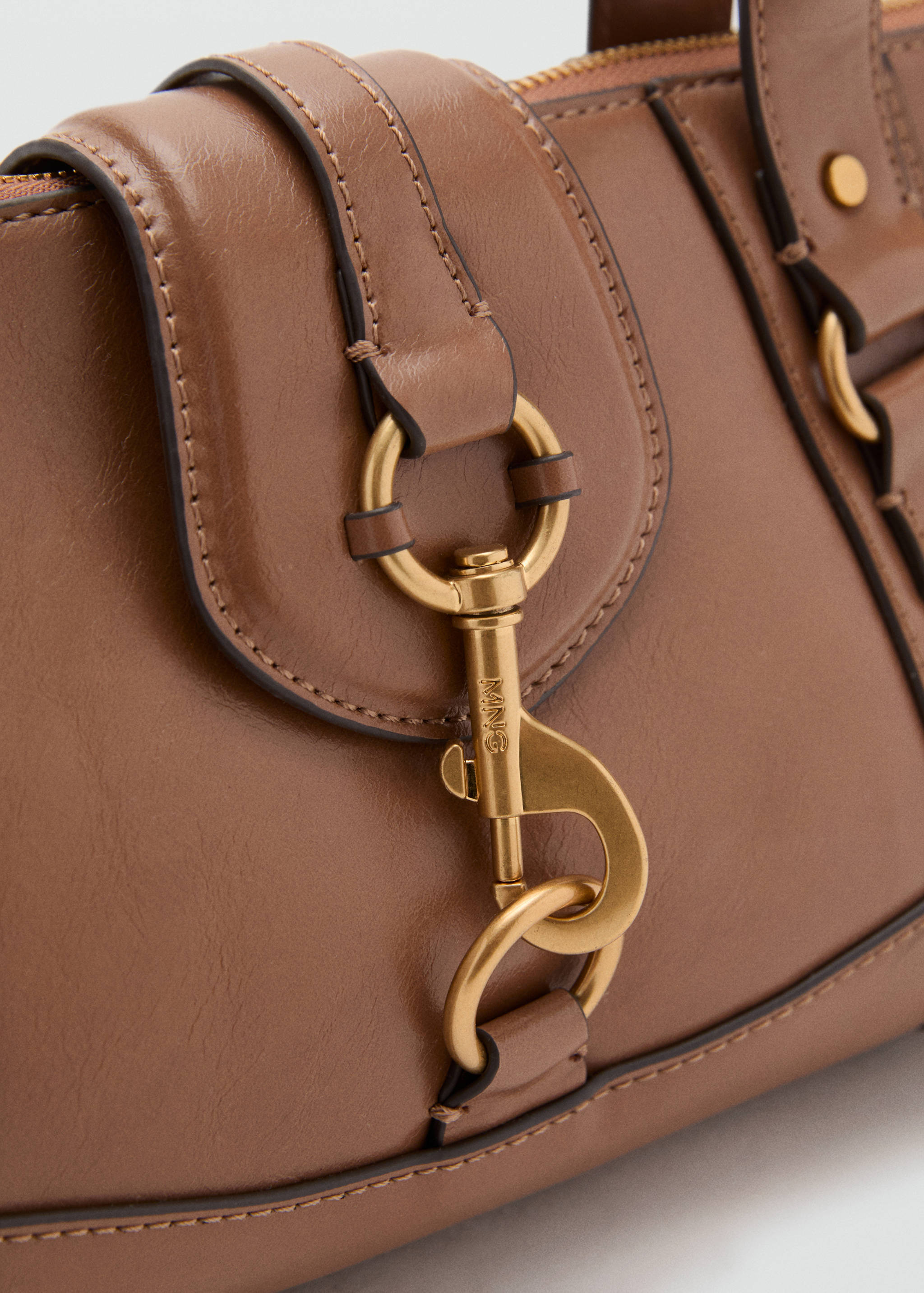 Medium shoulder bag with snap hook - Details of the article 1