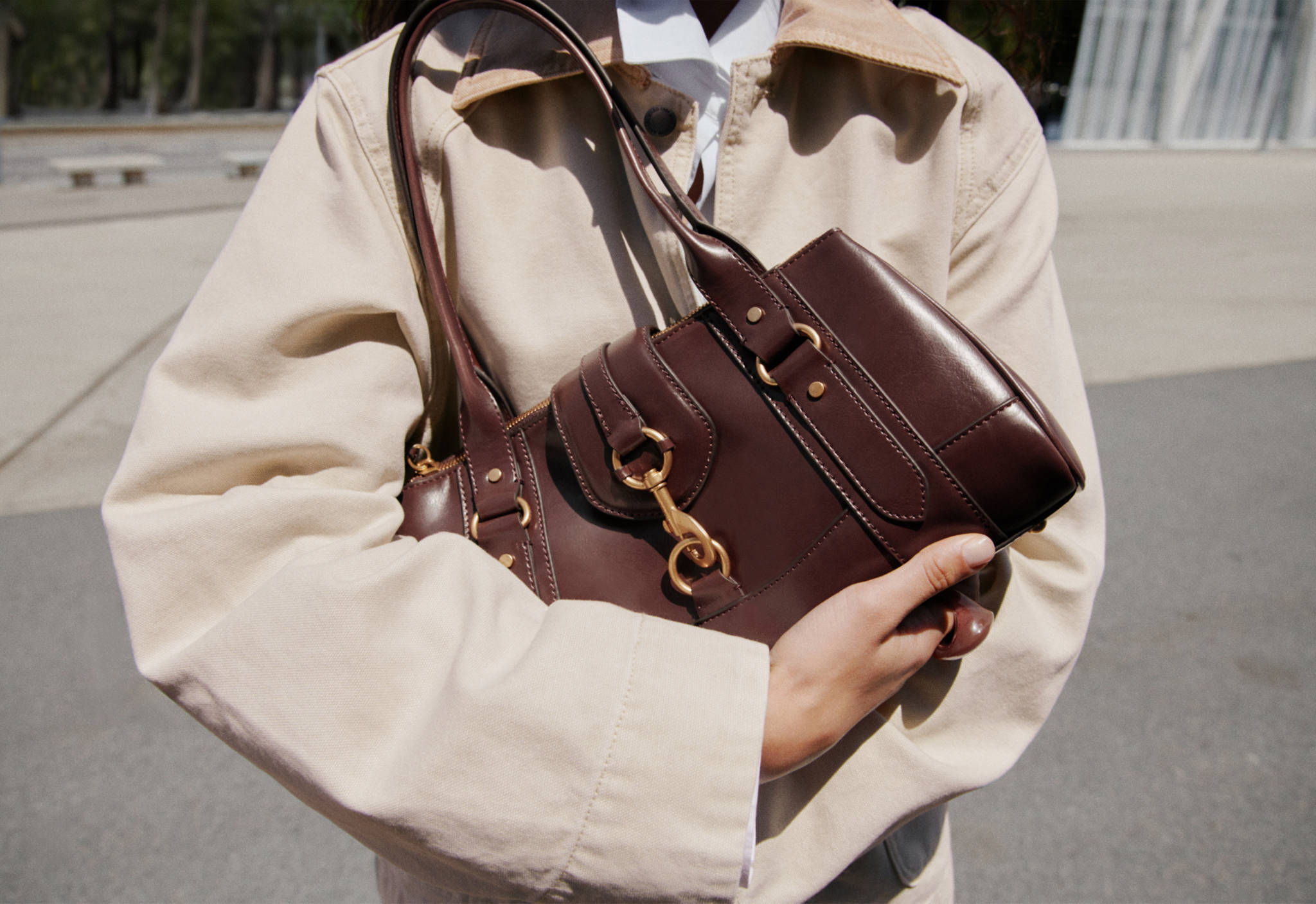 Medium shoulder bag with snap hook - Panoramic plane