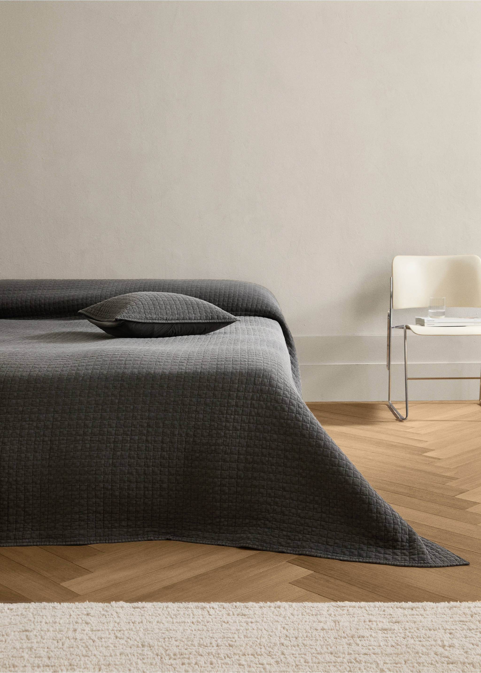 Karierte Baumwoll-Steppdecke, stückgefärbt, 90 cm Bett - Allgemeine Ansicht, Rotbraun. Ref: 17093812-00.