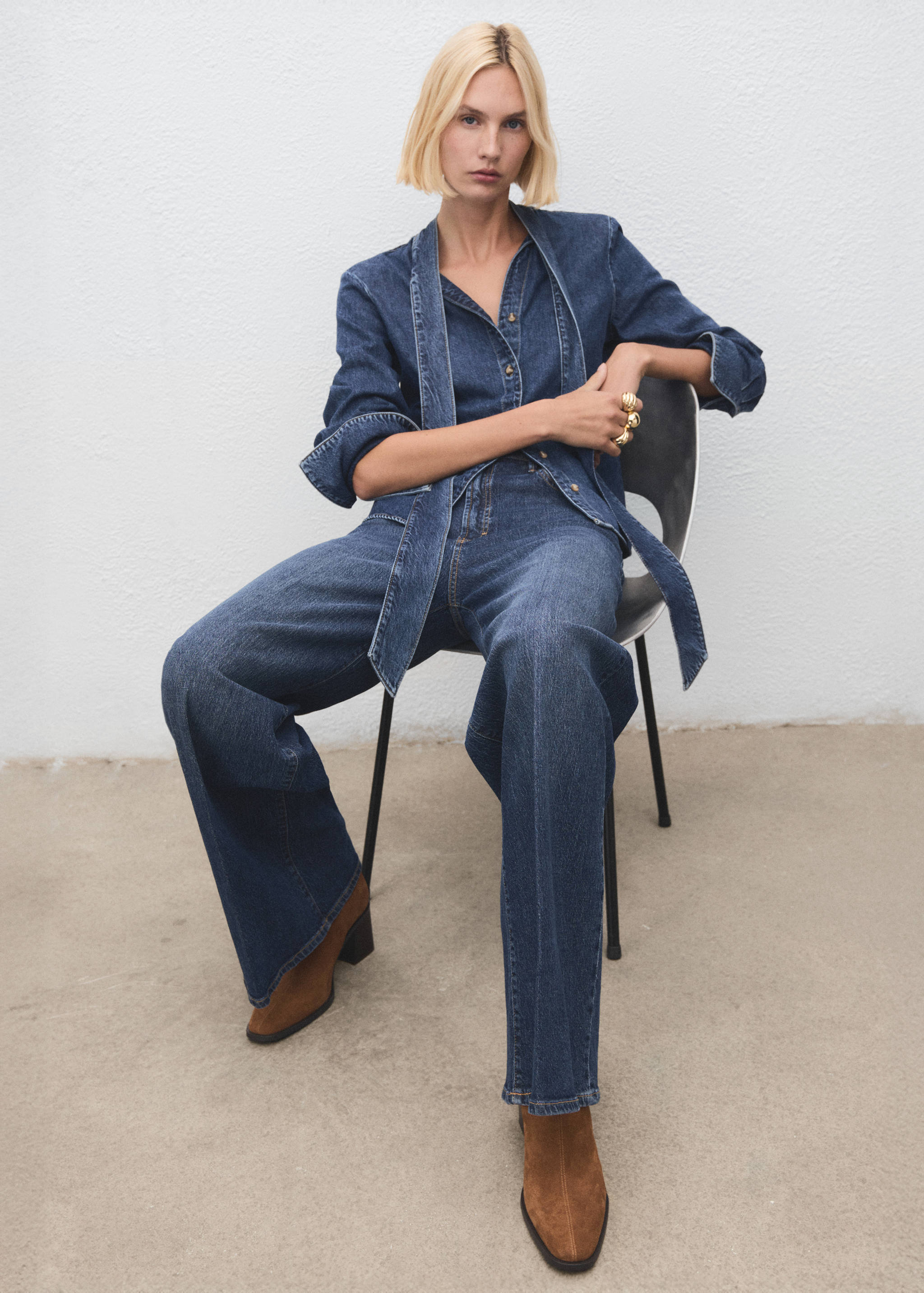 Blok topuklu süet bilekte bot - Genel plan