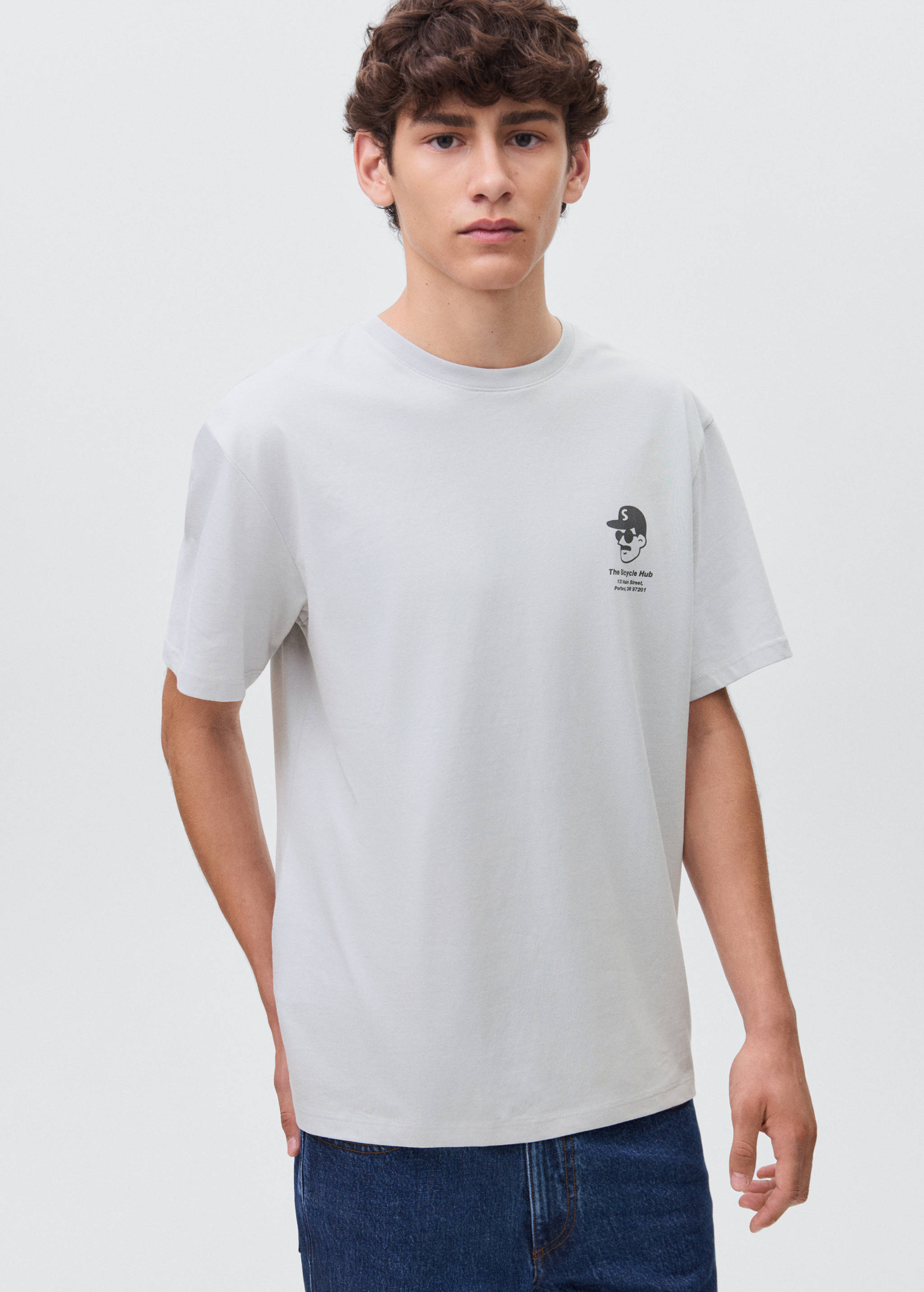 Хлопковая футболка с принтом - Средний план