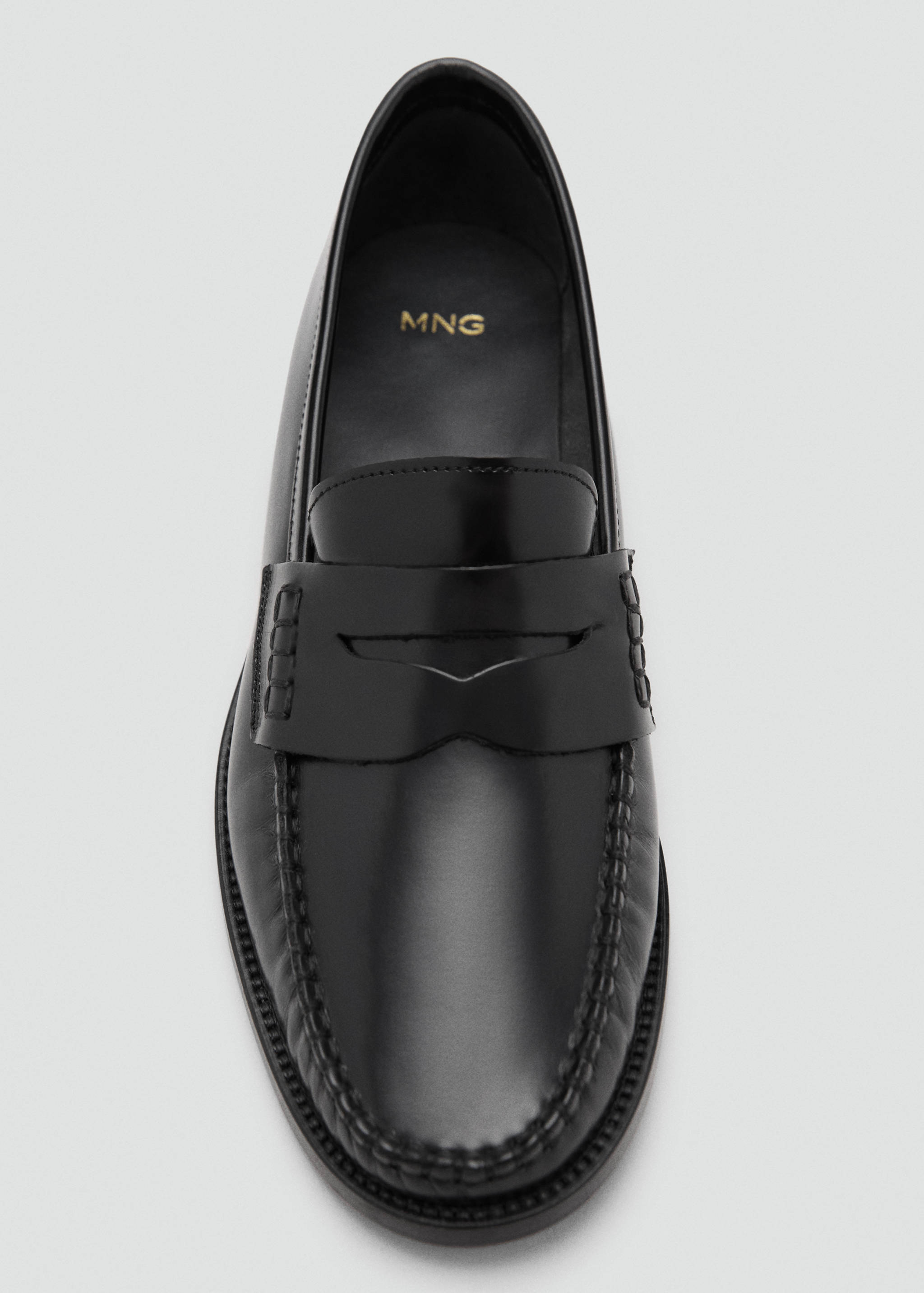 Gathered leather moccasin - Details of the article 2