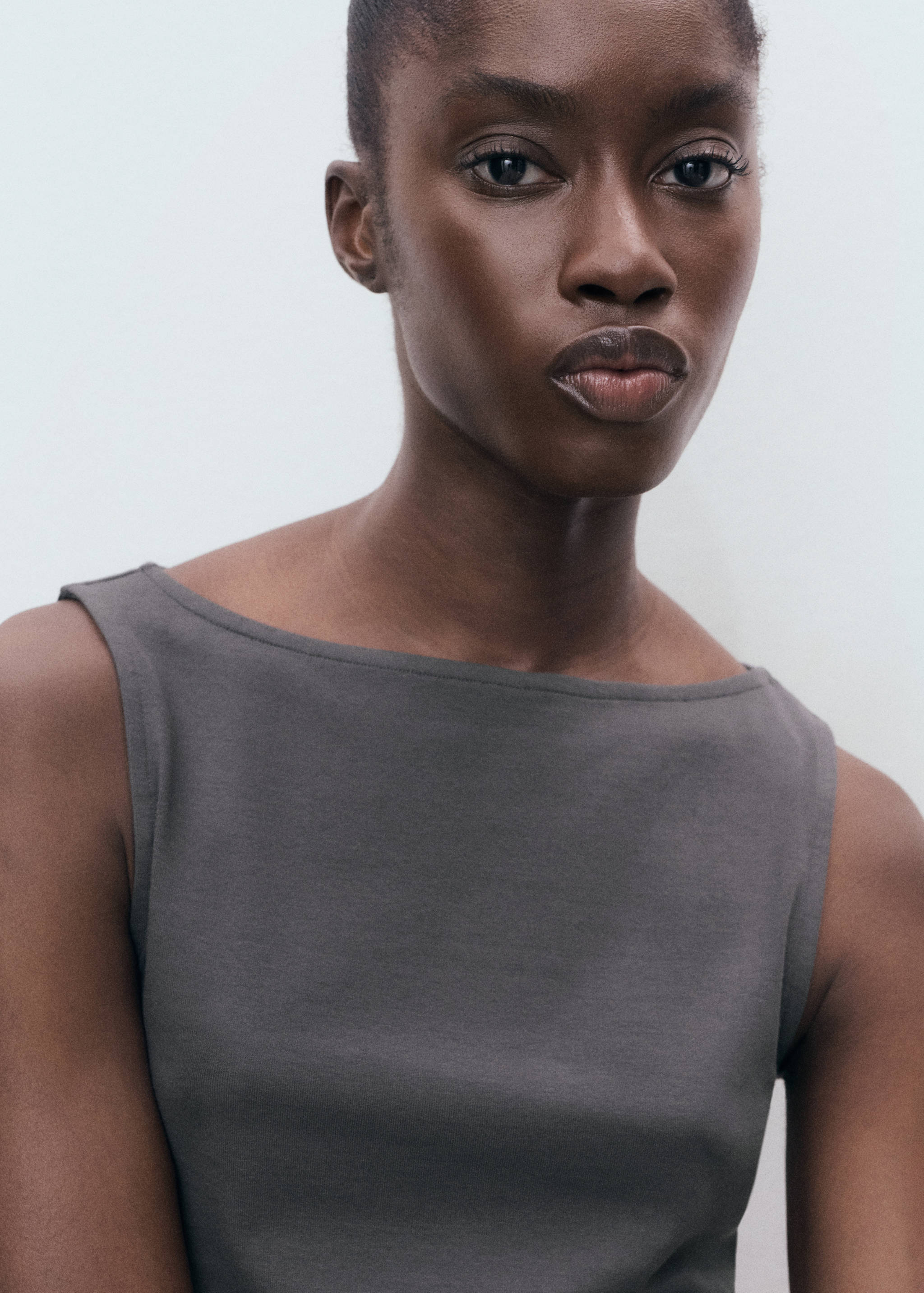 Top tirantes cuello barco - Detalle del artículo 1