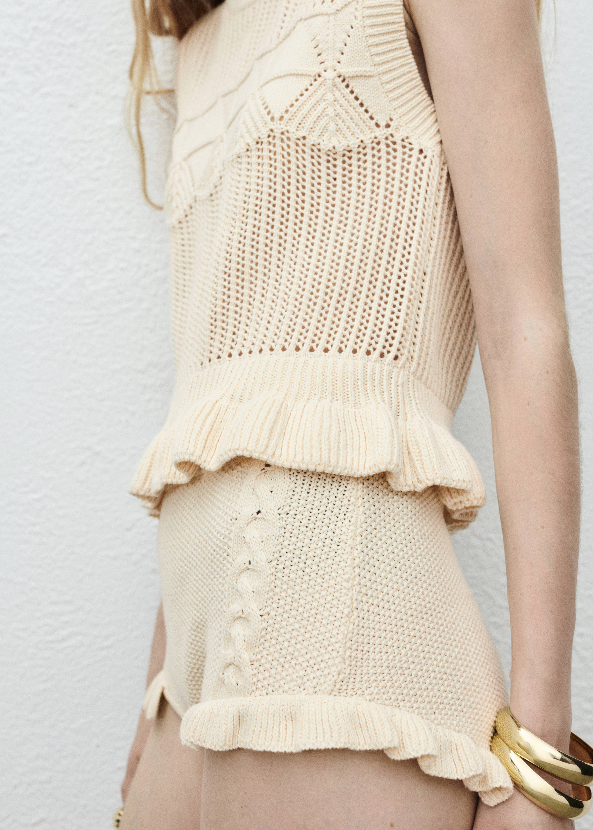 Mini-shorts with ruffle - Details of the article 6