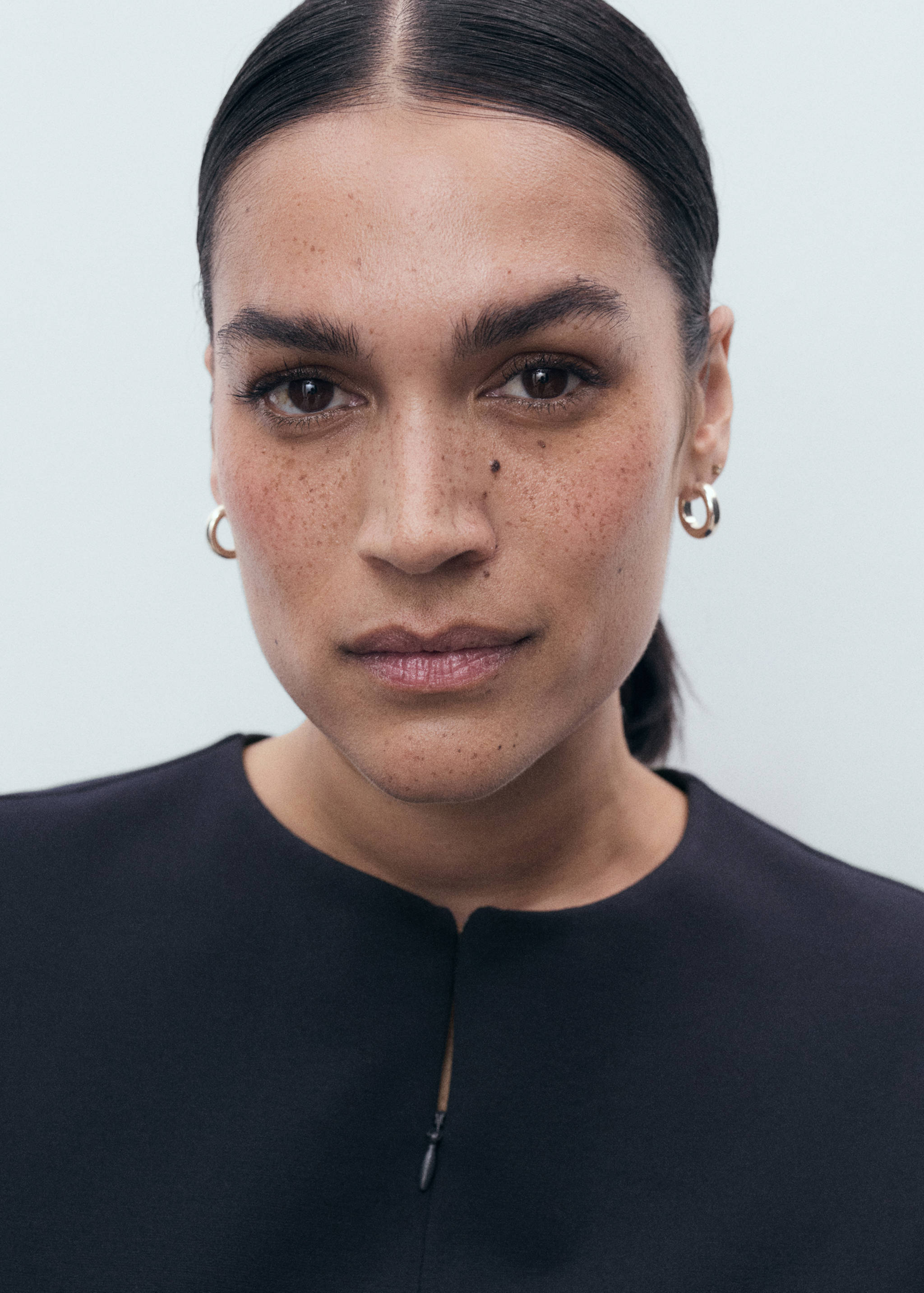 Top justo com fecho de correr - Pormenor do artigo 4