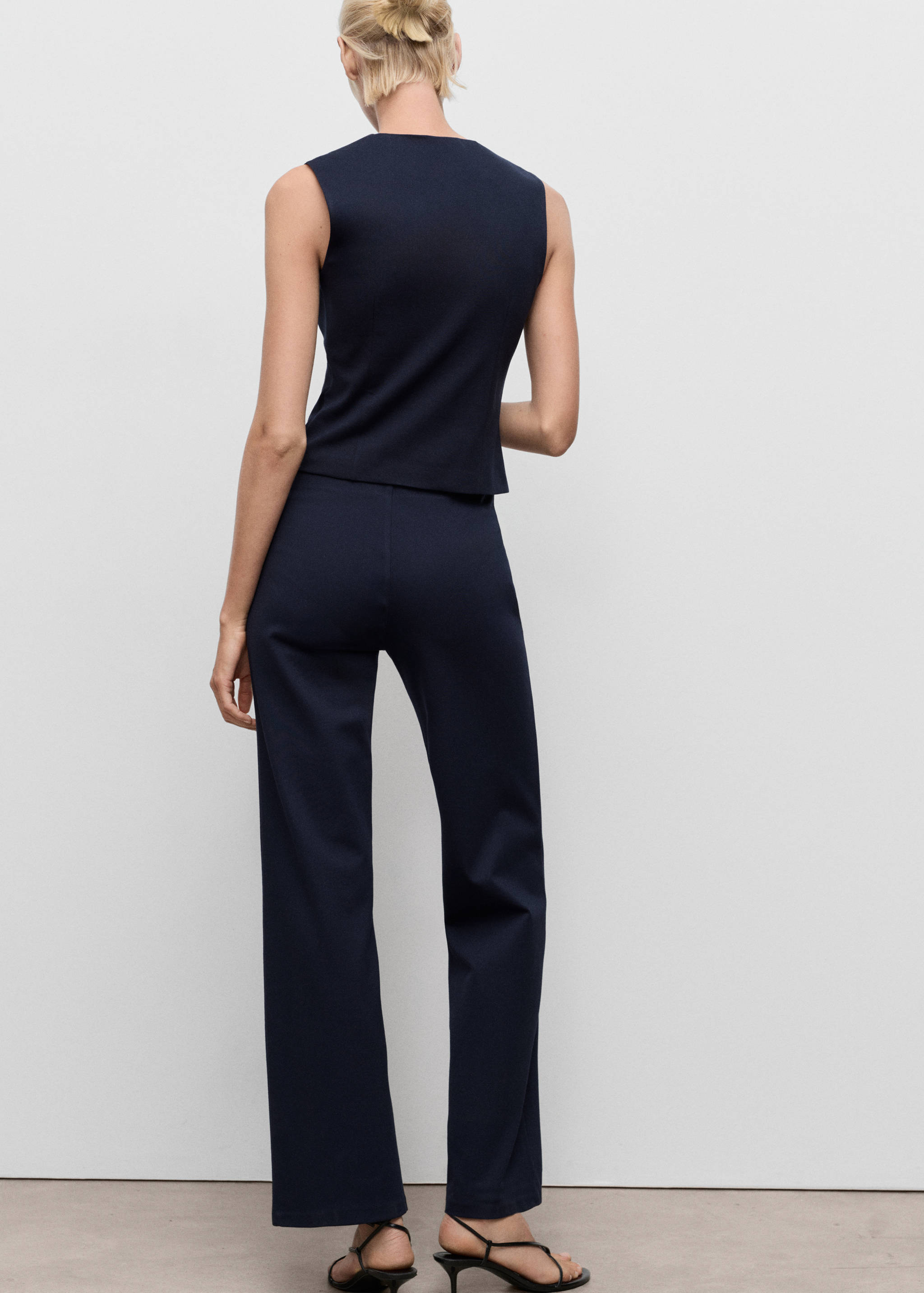 Straight-fit trousers with elastic waist - Reverse of the article