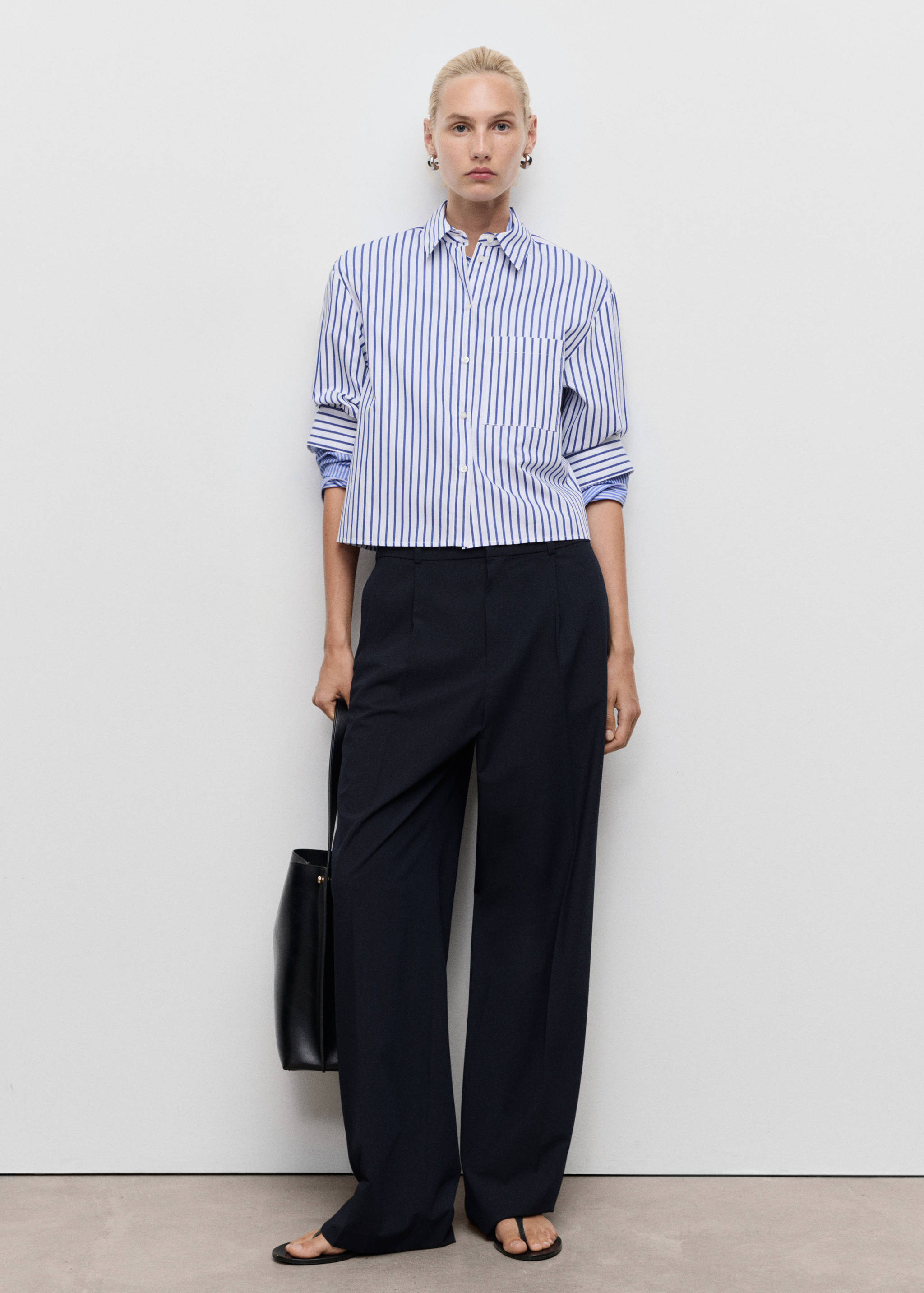 Low-rise wide leg trousers - General plane