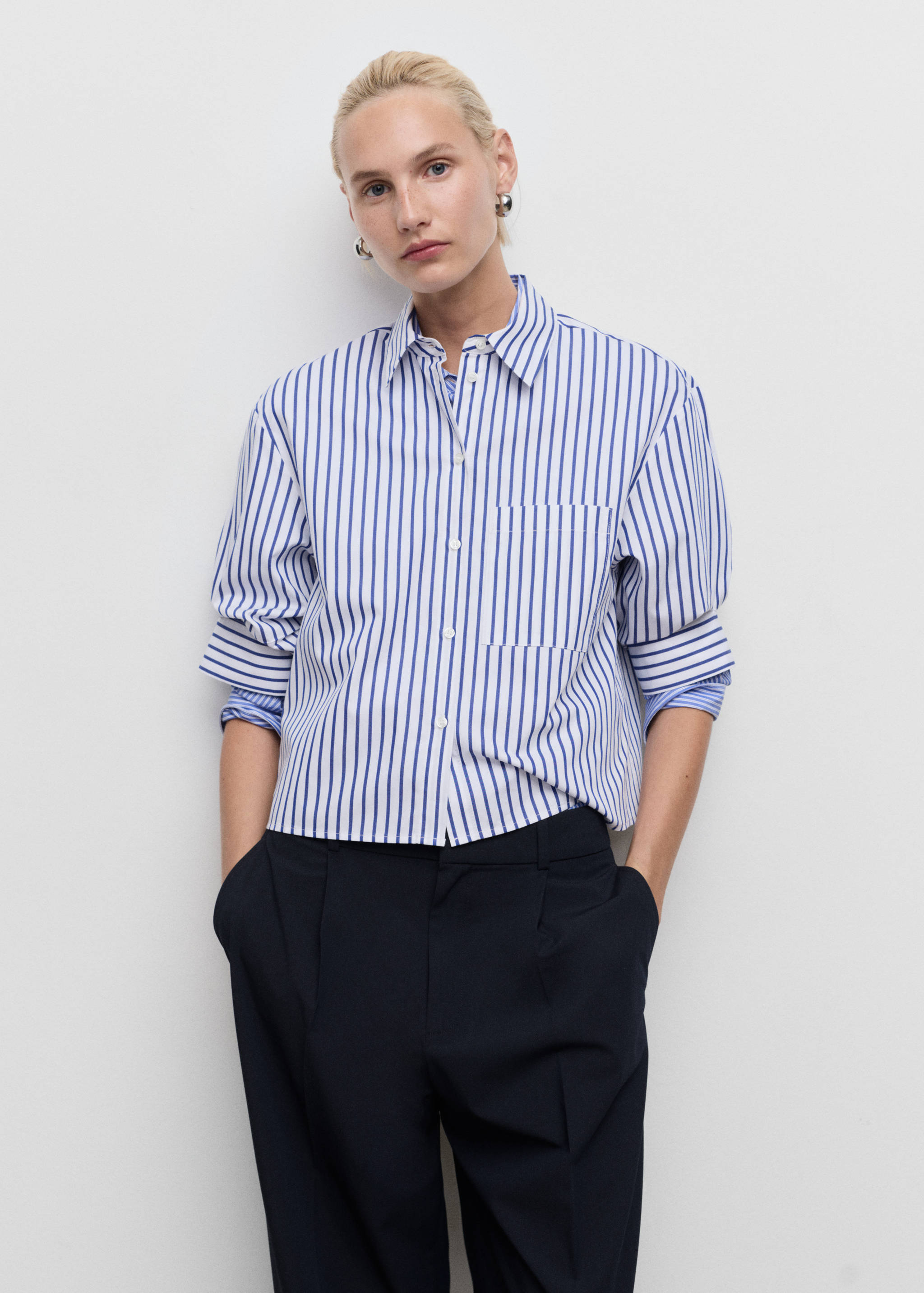 Low-rise wide leg trousers - Details of the article 6