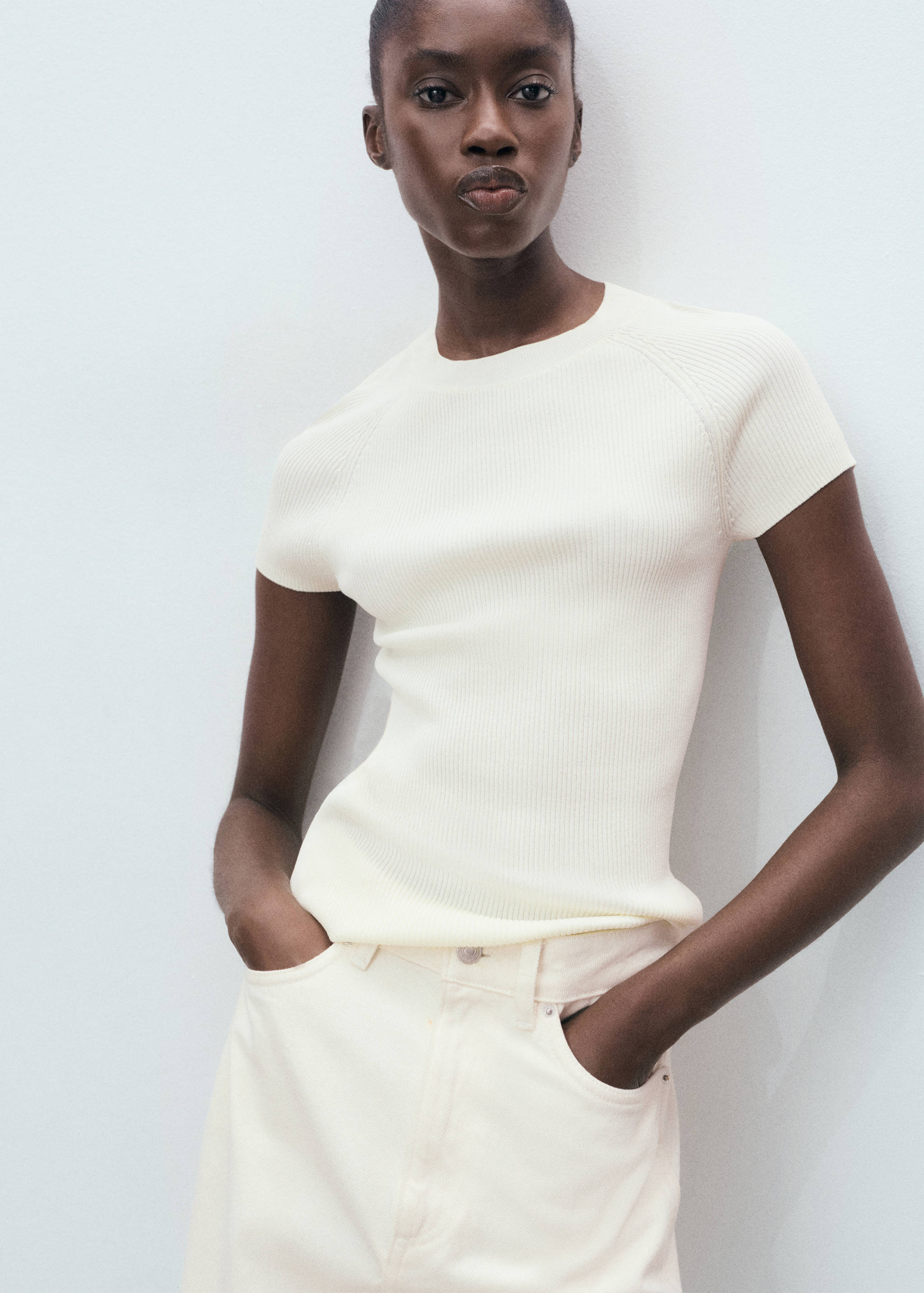 Ribbed-knit short-sleeved sweater - Medium plane