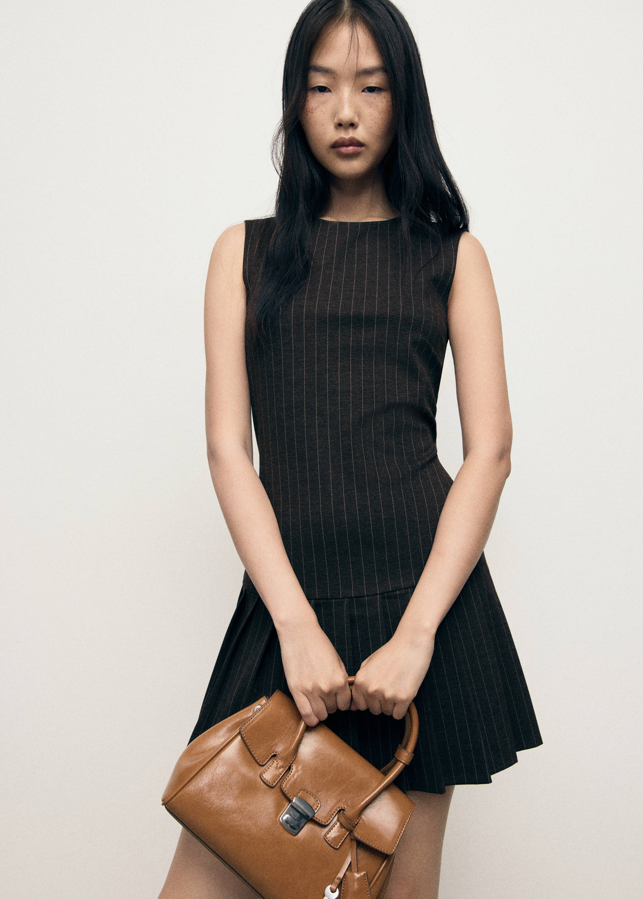 Fitted pleated dress - Medium plane