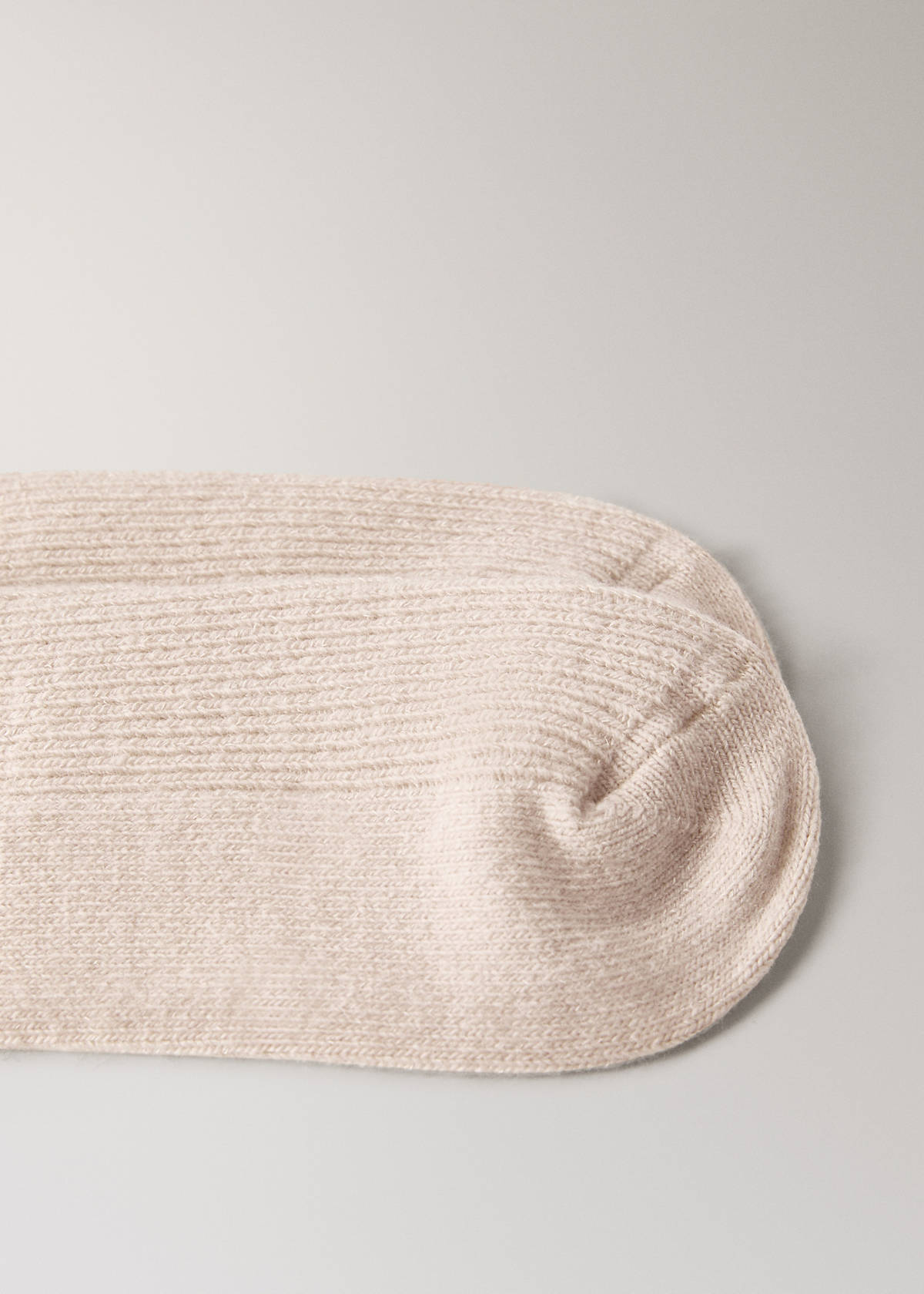 Ribbed socks — Ecru