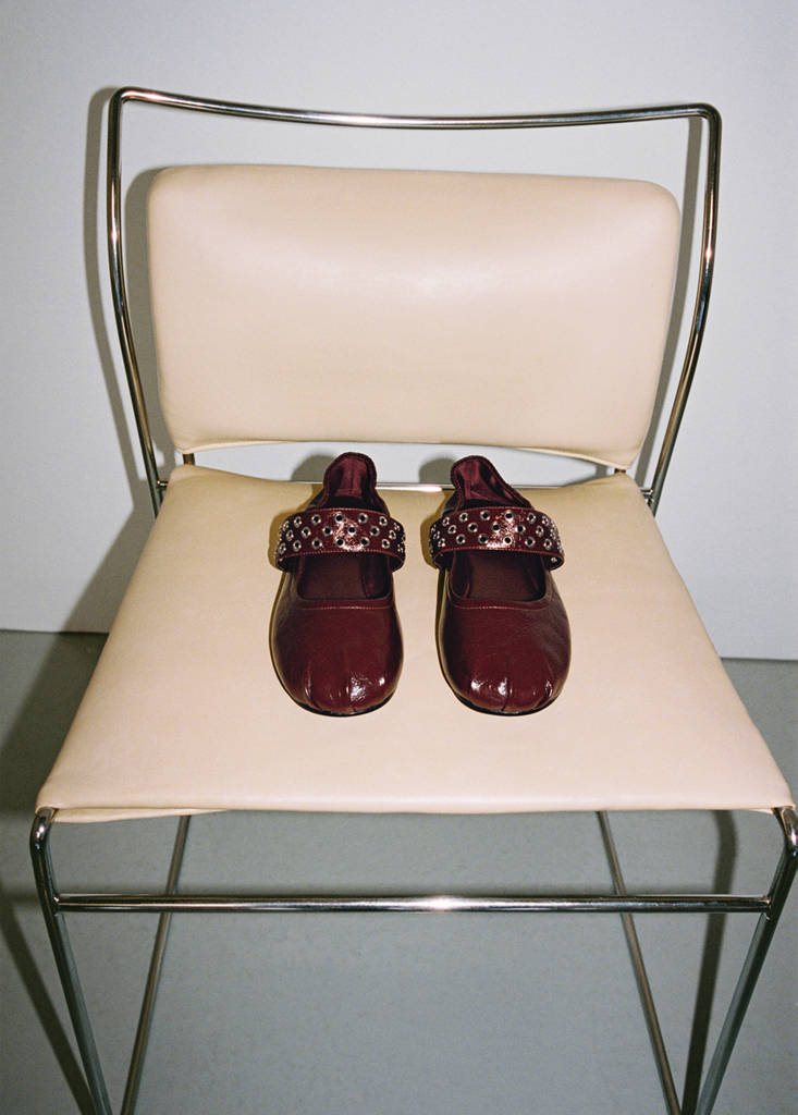 Leather ballet flats with eyelets — Burgundy