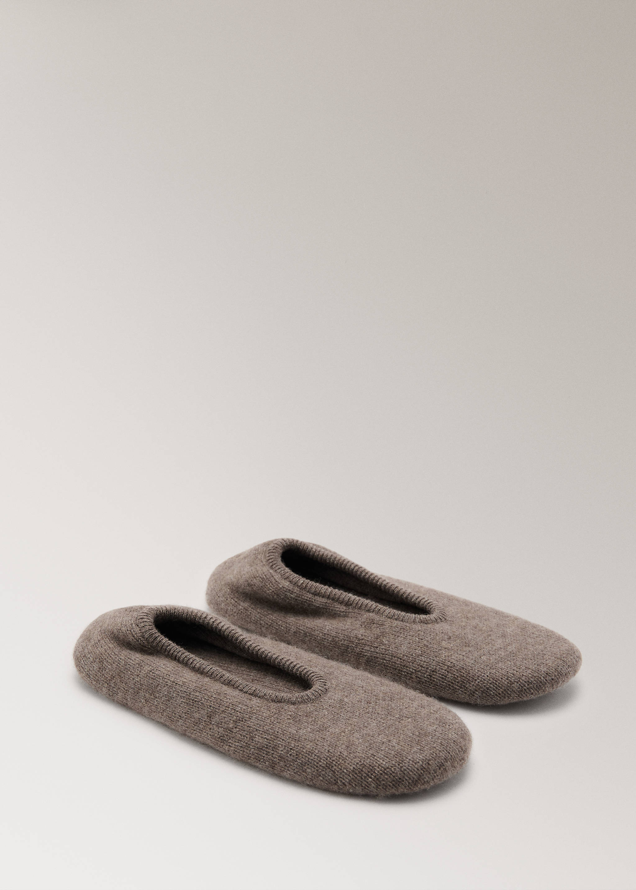 Chunky cashmere slippers - Medium plane