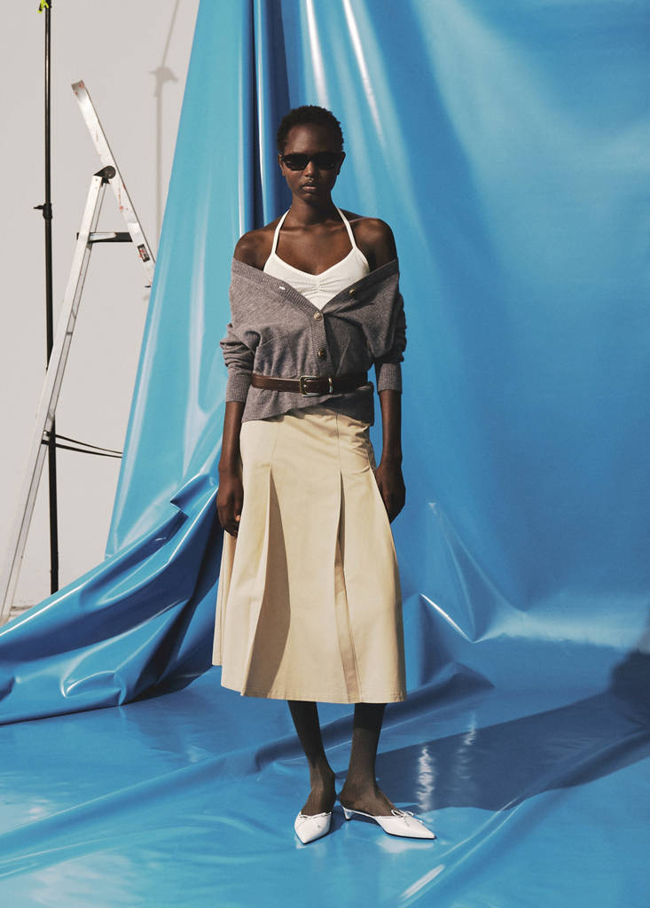 Top with perforated neckline — Off White