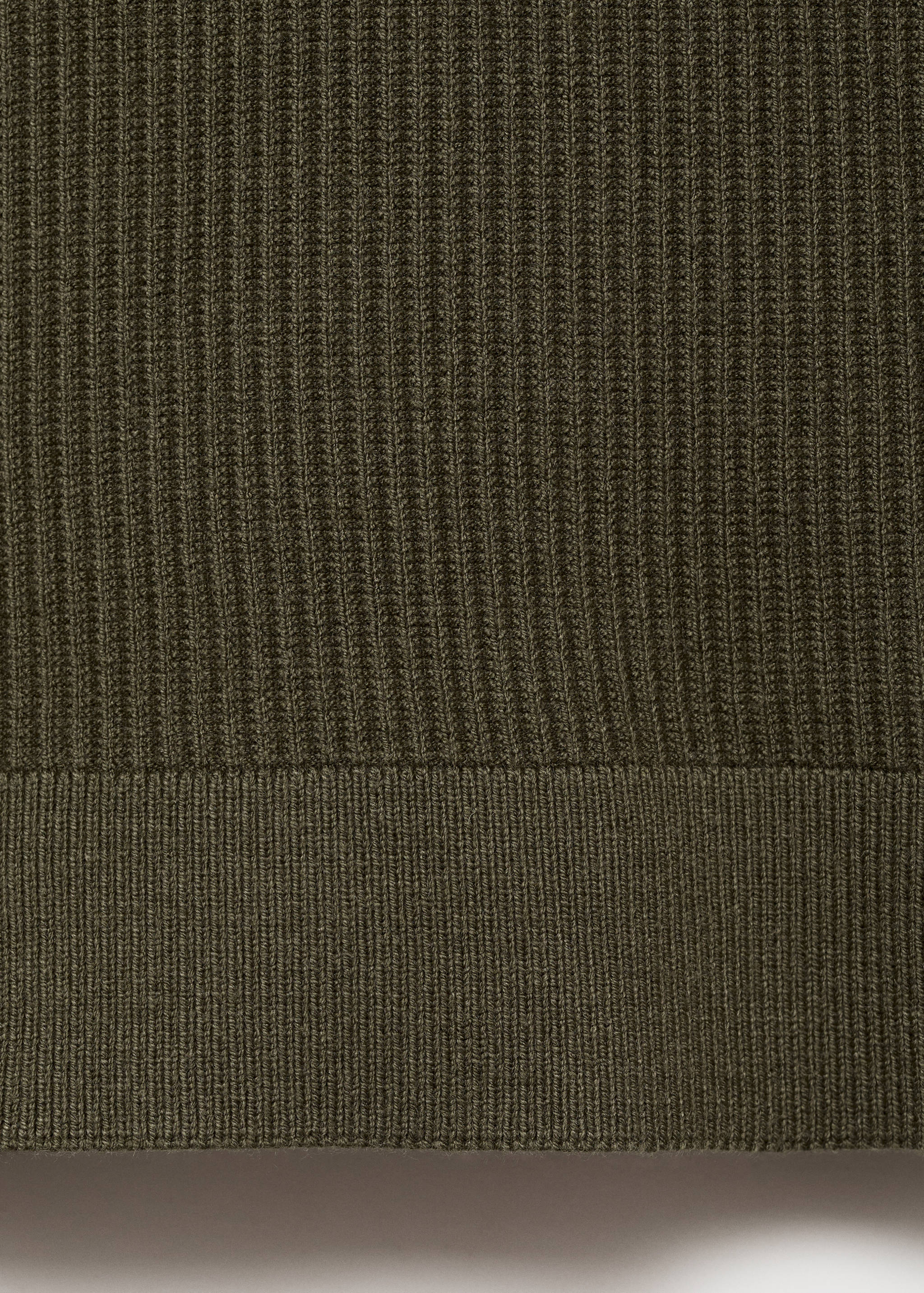 Ribbed sweater with zip neck - Details of the article 0