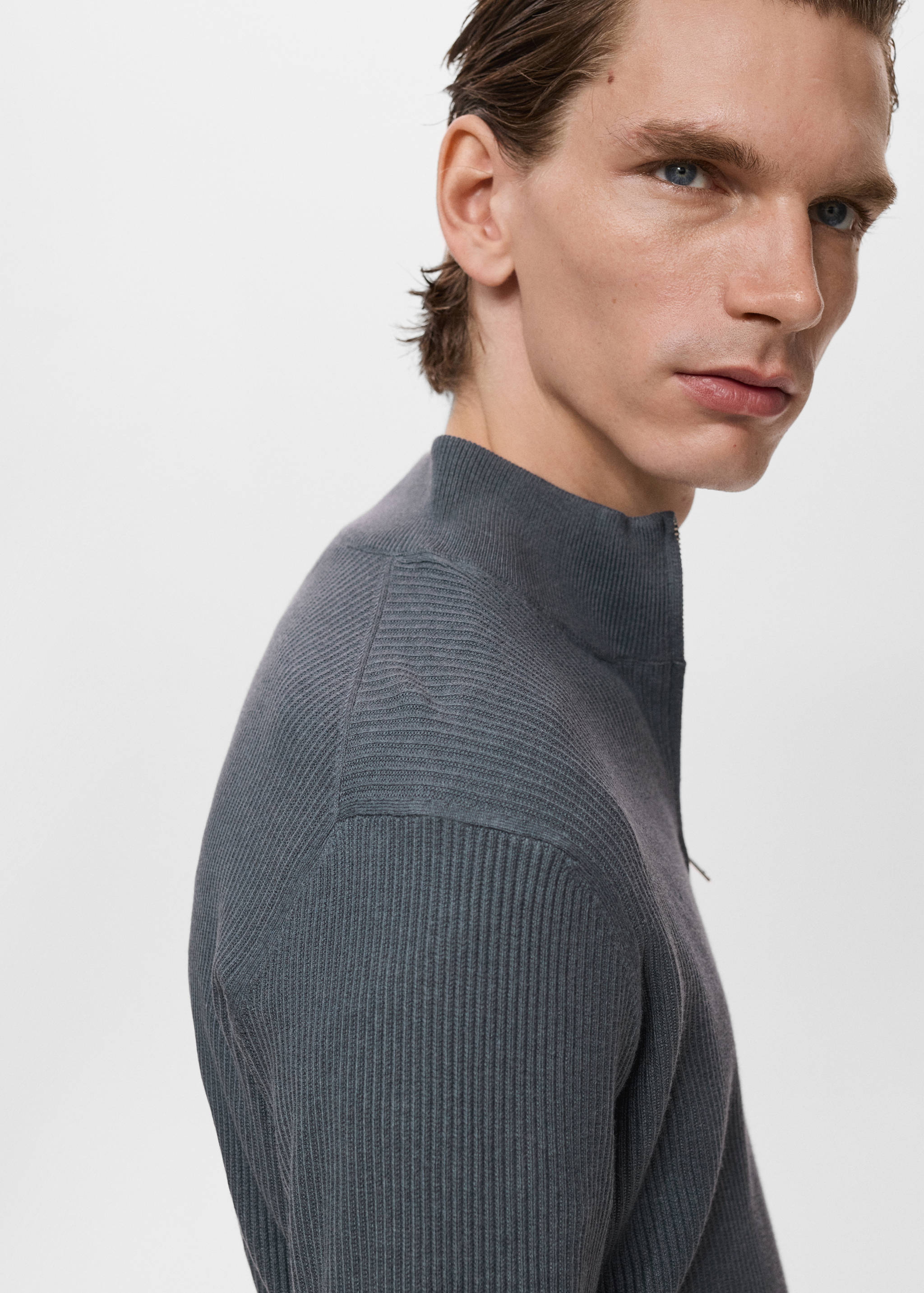 Ribbed sweater with zip neck - Details of the article 2
