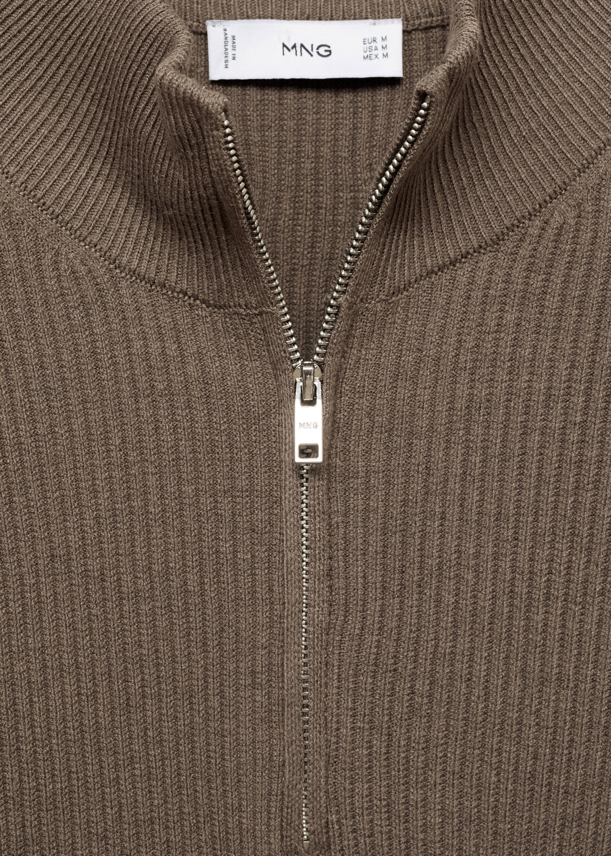 Ribbed sweater with zip neck - Details of the article 8