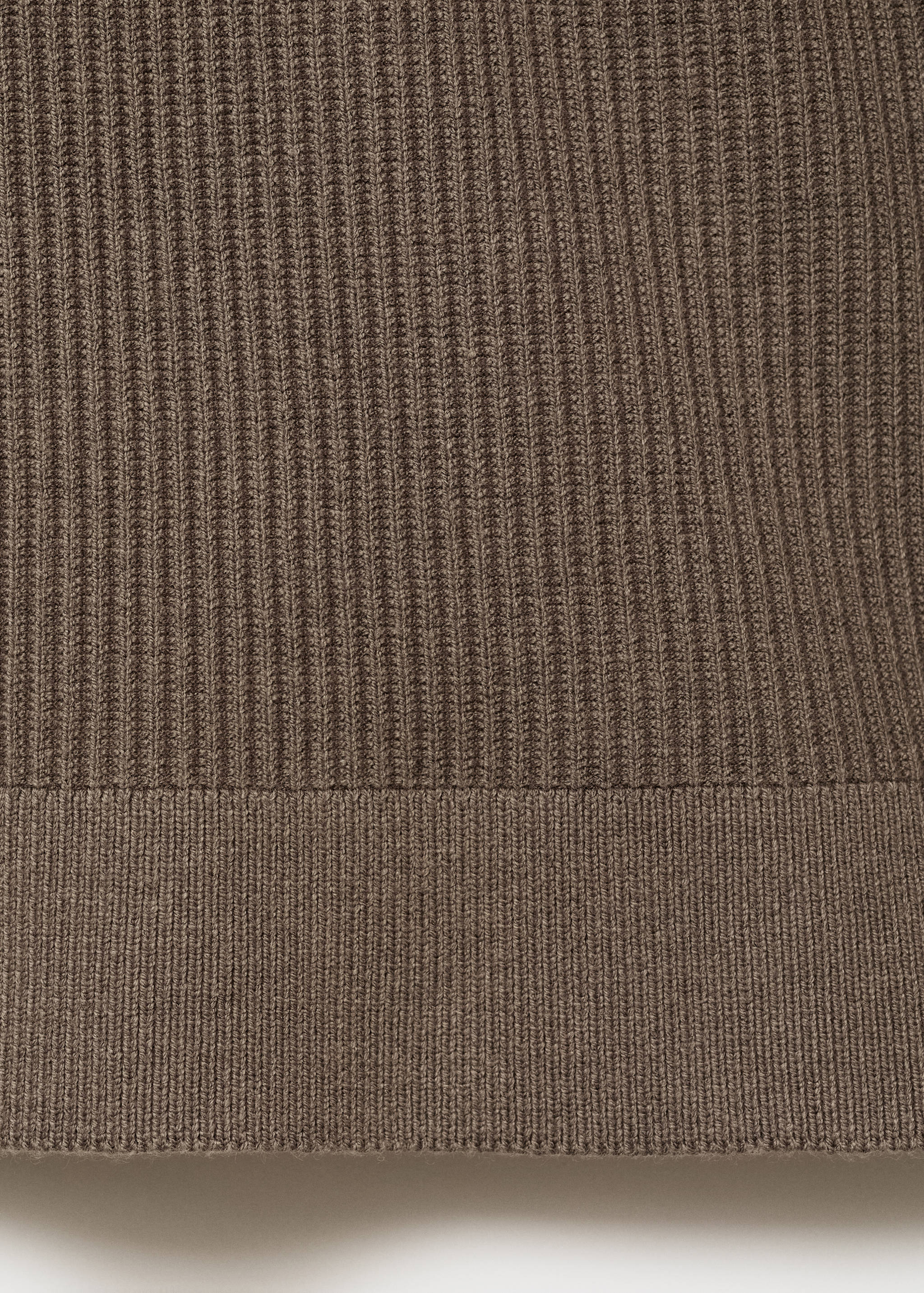 Ribbed sweater with zip neck - Details of the article 0