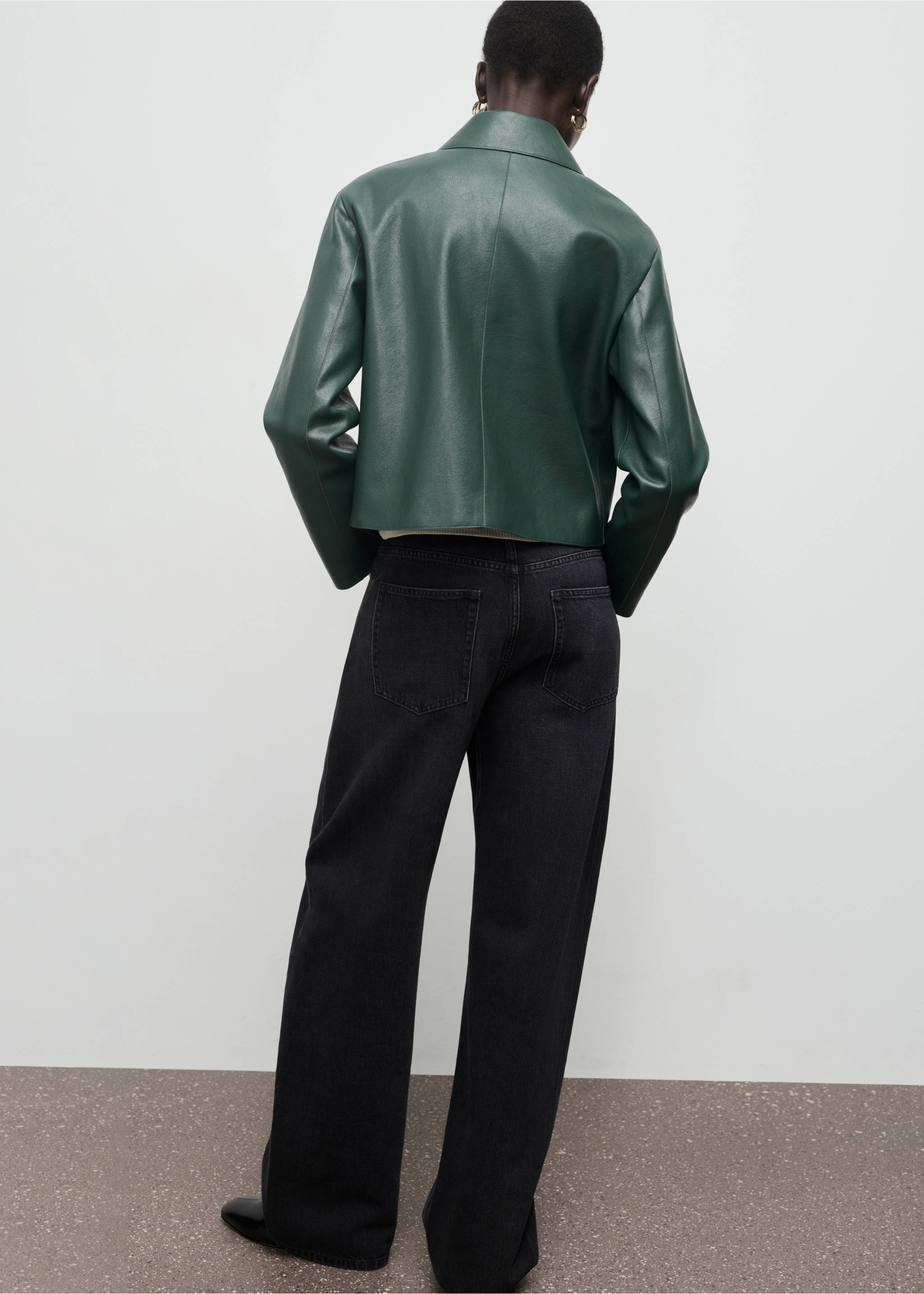 Faux-leather jacket with pockets - Reverse of the article, Green. Ref: 17094433-00.