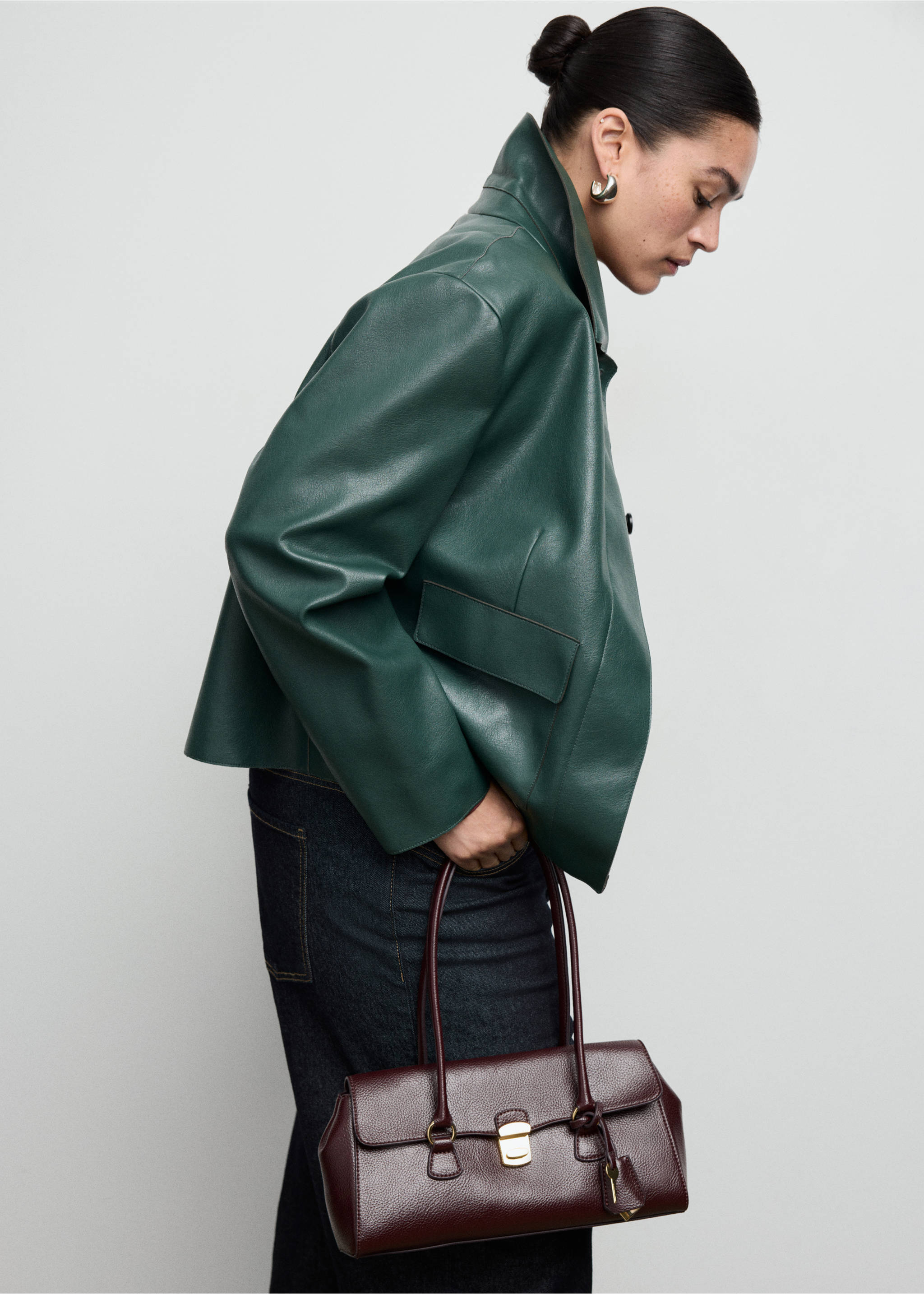 Faux-leather jacket with pockets - Details of the article 5, Green. Ref: 17094433-00.
