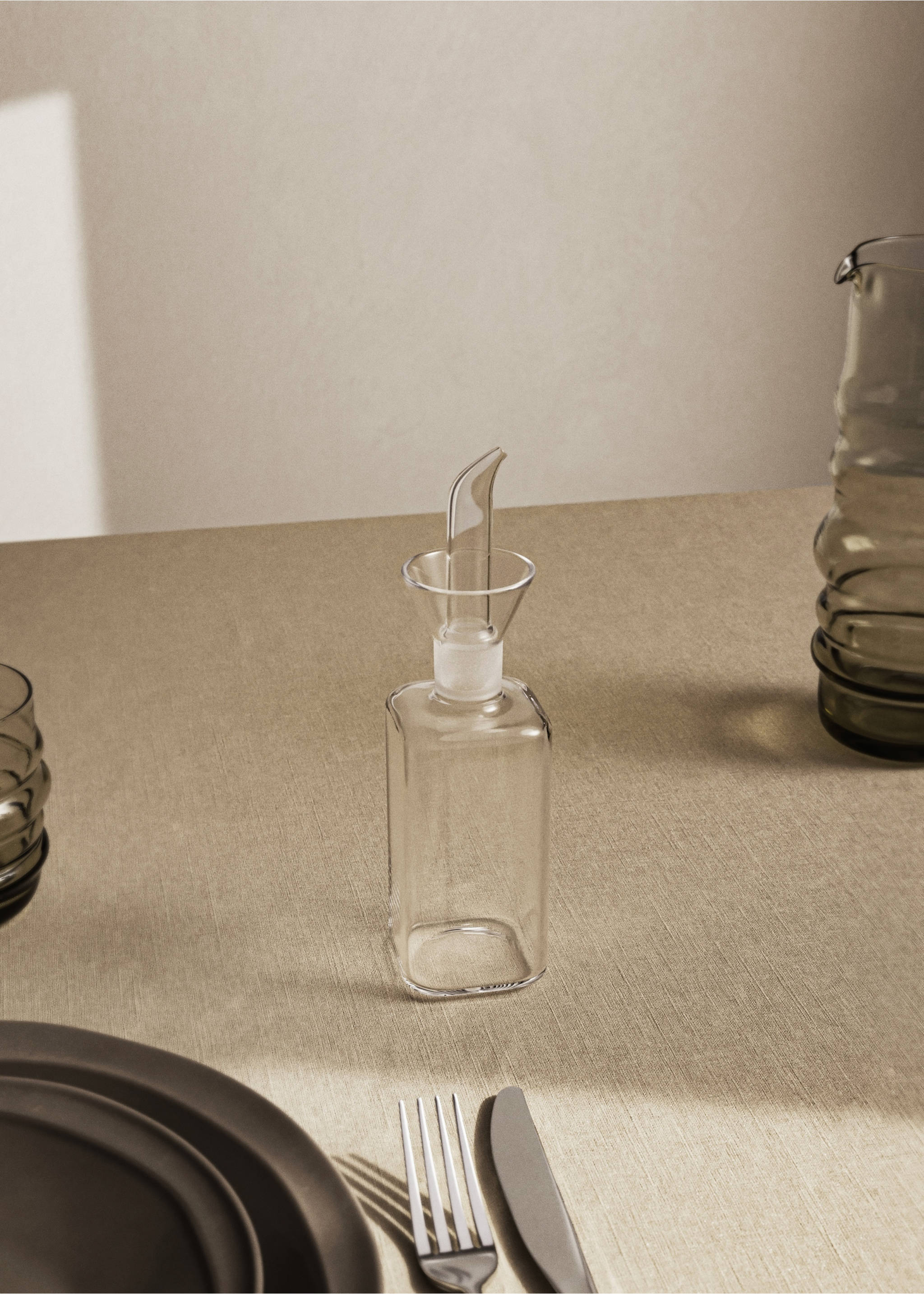 Medium-sized transparent borosilicate oil dispenser - General plane, Off White. Ref: 17094444-00.