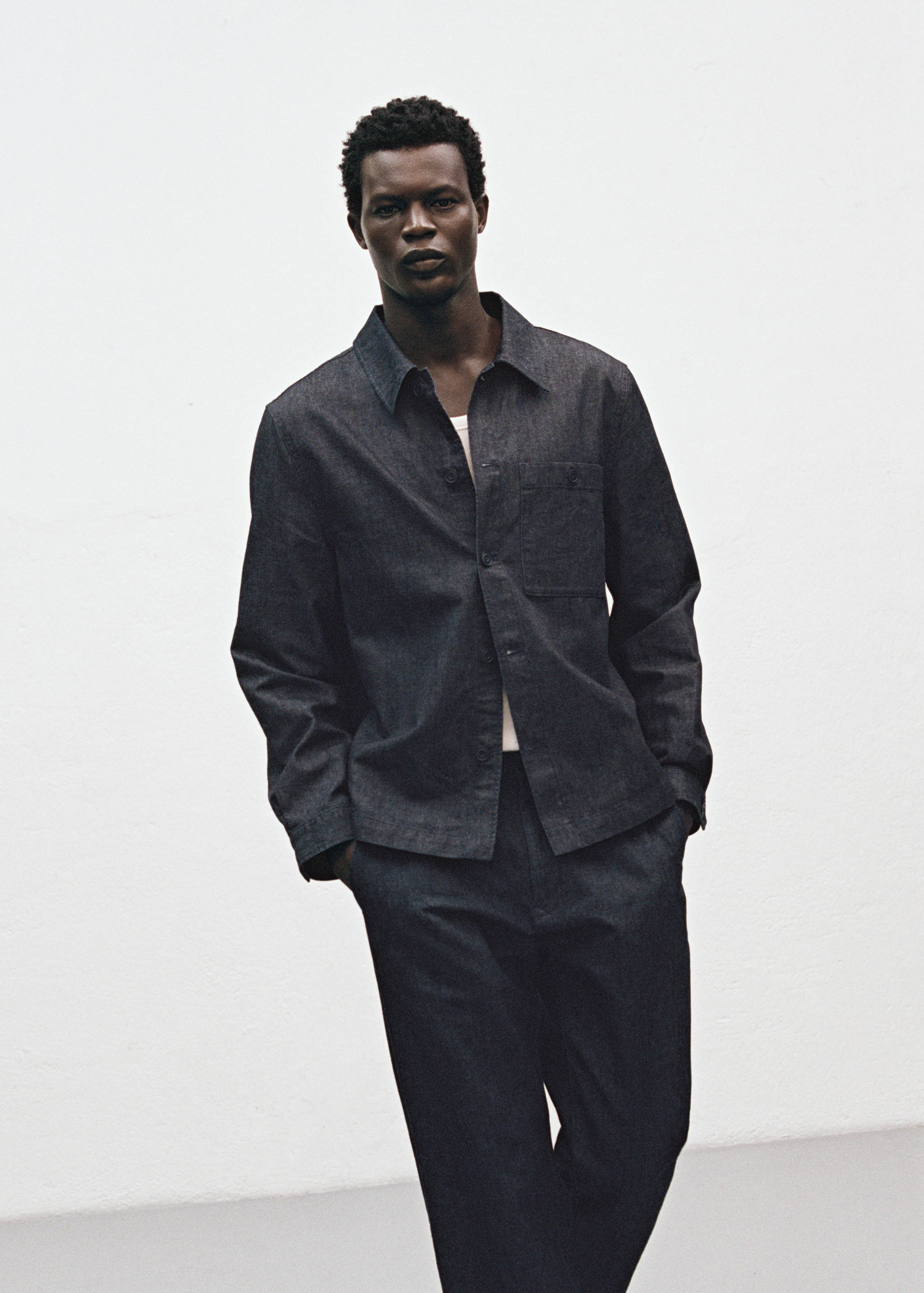 Denim overshirt with pocket - Details of the article 5