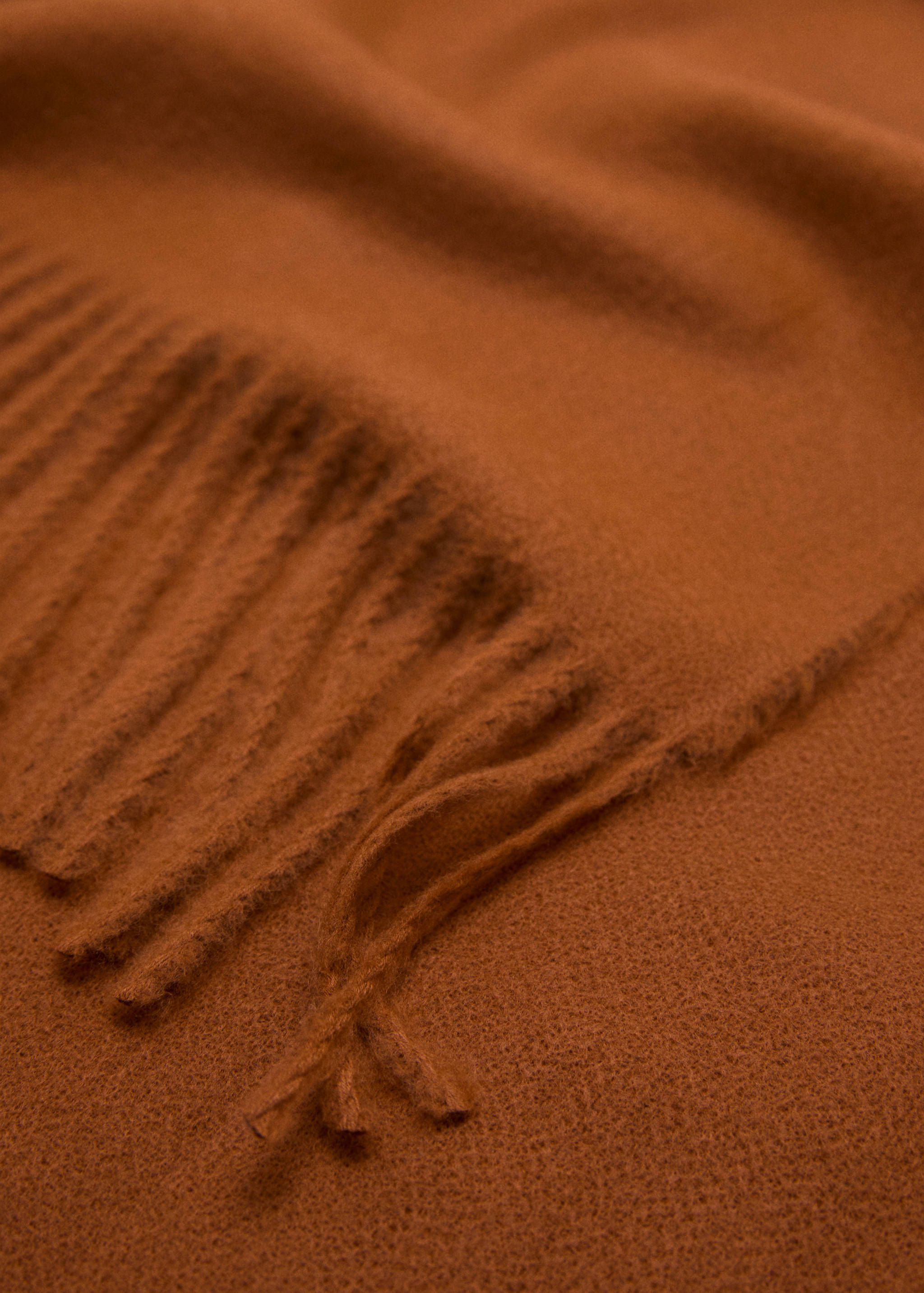 Fringed edge scarf - Medium plane