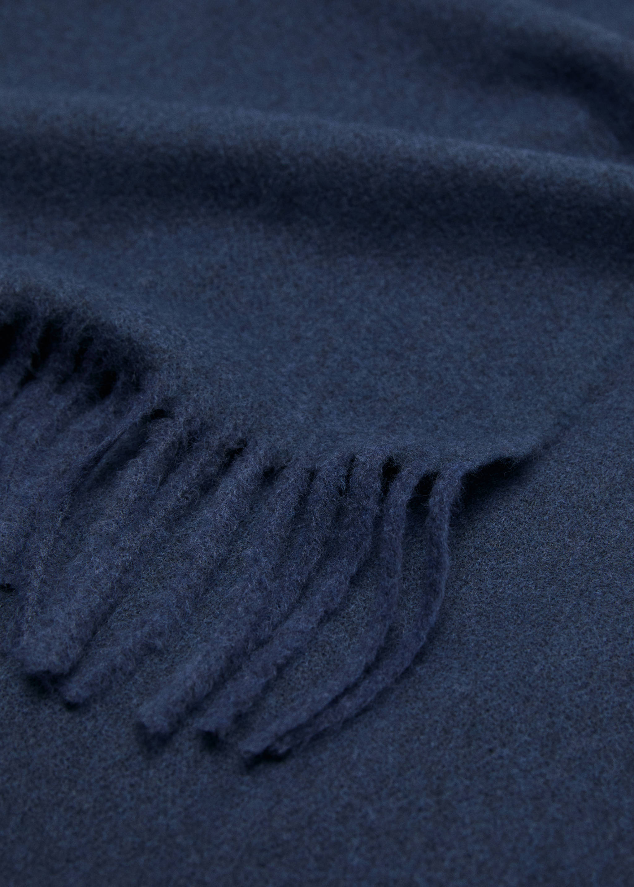Fringed edge scarf - Medium plane