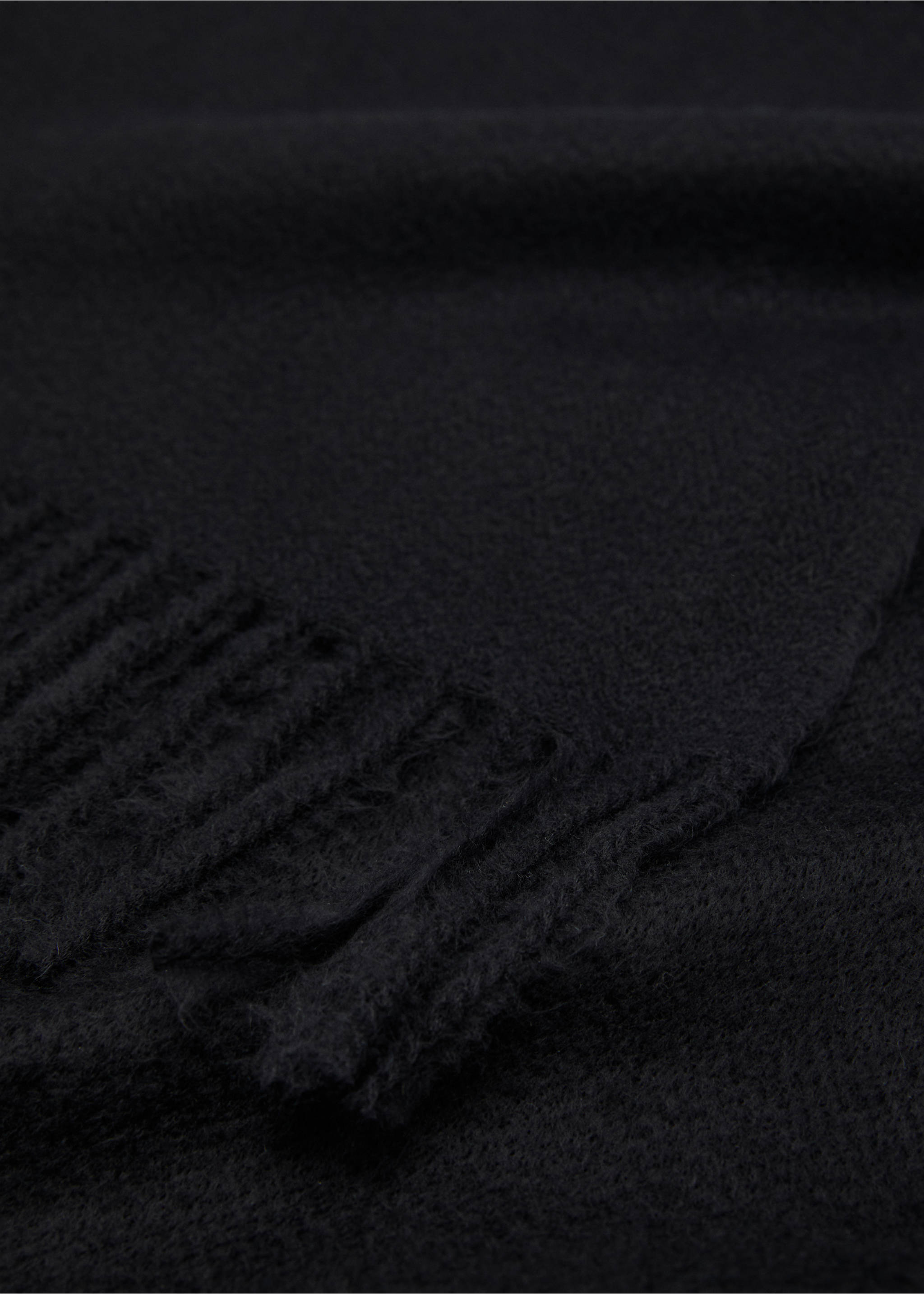 Bufanda terminaciones flecos - Plano medio, Negro. Ref: 17095145-00.