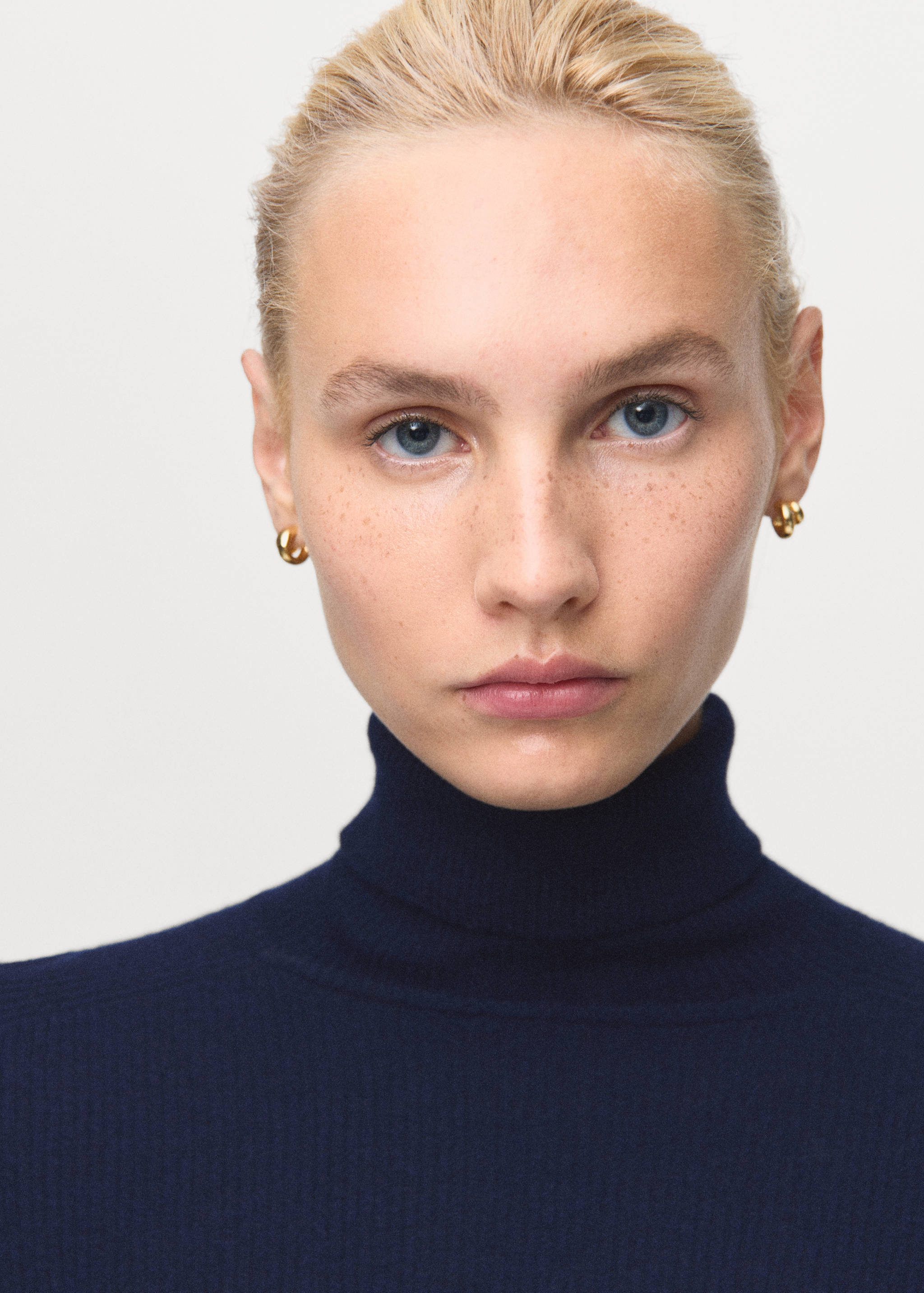 Camisola lã gola alta - Pormenor do artigo 1