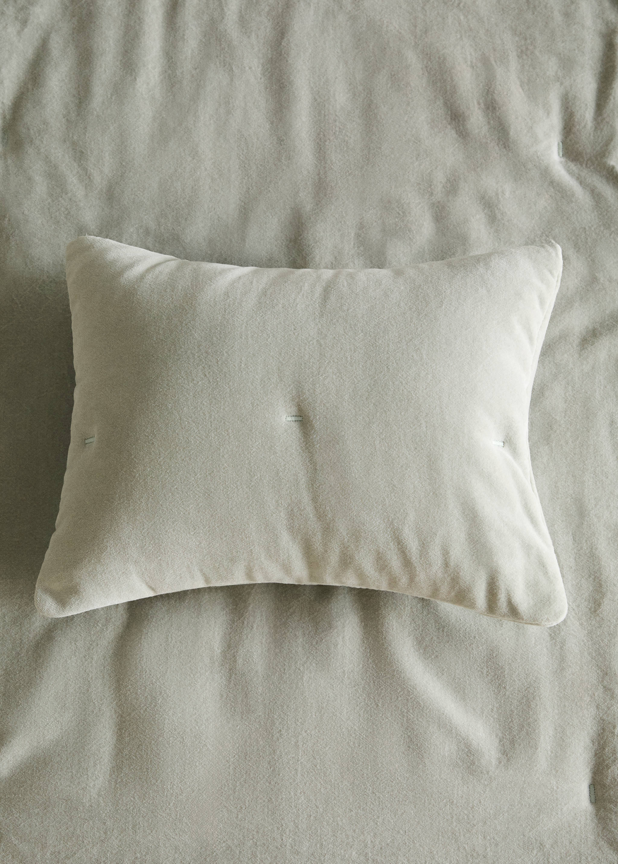 Kissenbezug aus Baumwollsamt für Kinderbett, 30 x 40 cm, stückgefärbt - Allgemeine Ansicht