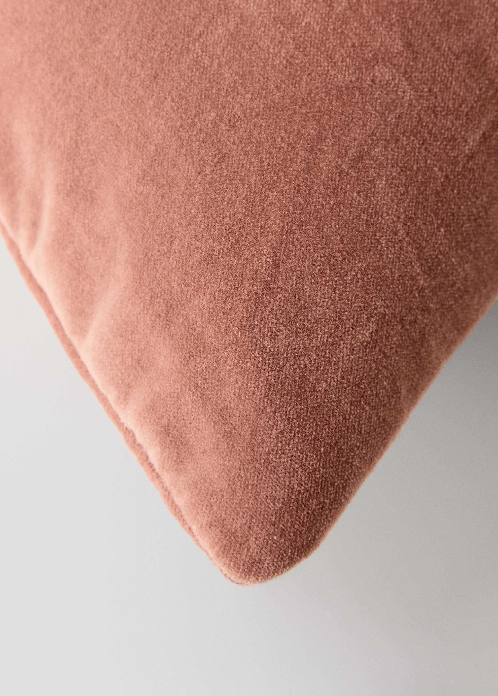 Cotton velvet garment-dyed cushion cover for children’s bed 30x40 cm - Details of the article 2