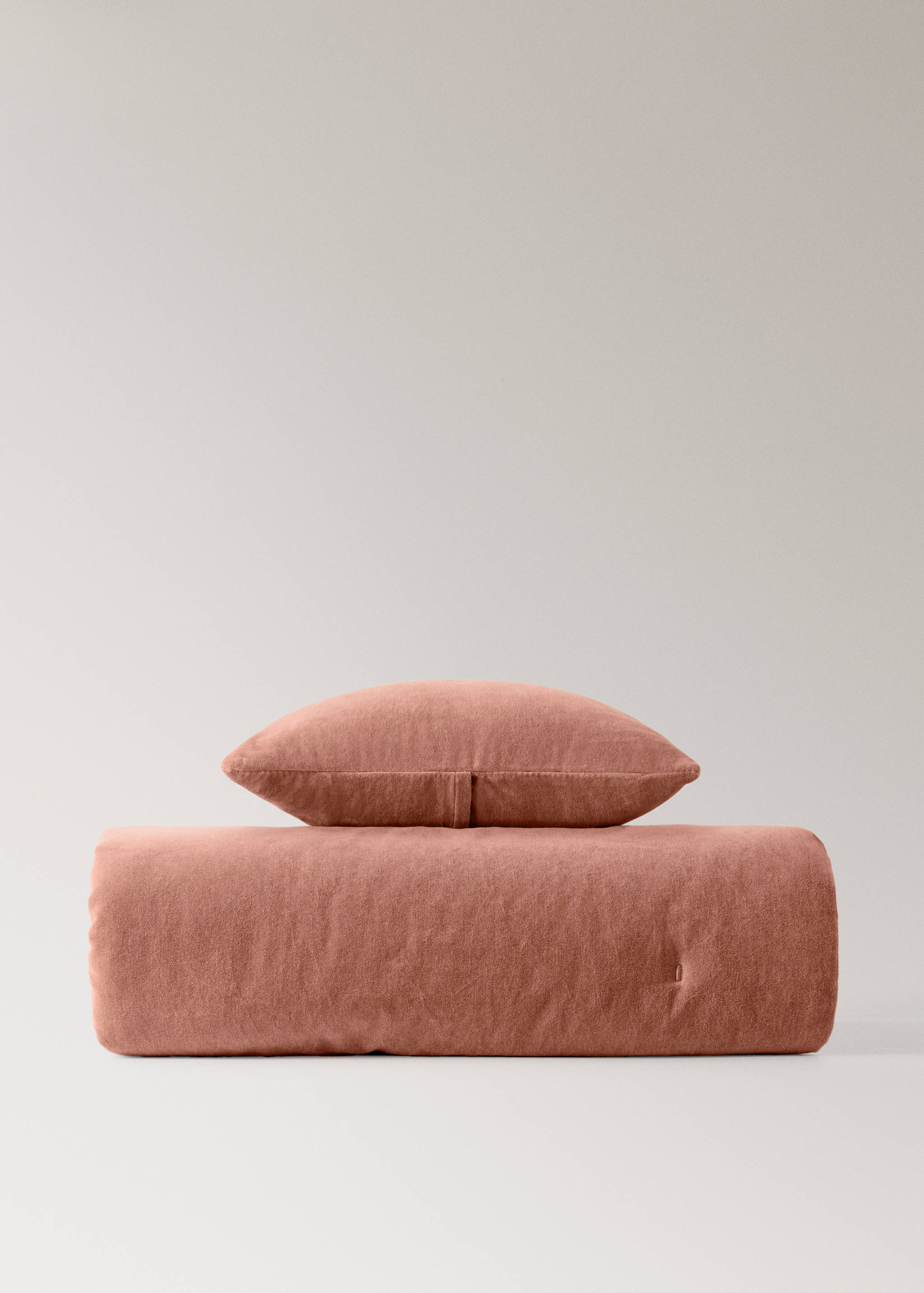 Cotton velvet garment-dyed cushion cover for children’s bed 30x40 cm - Details of the article 4